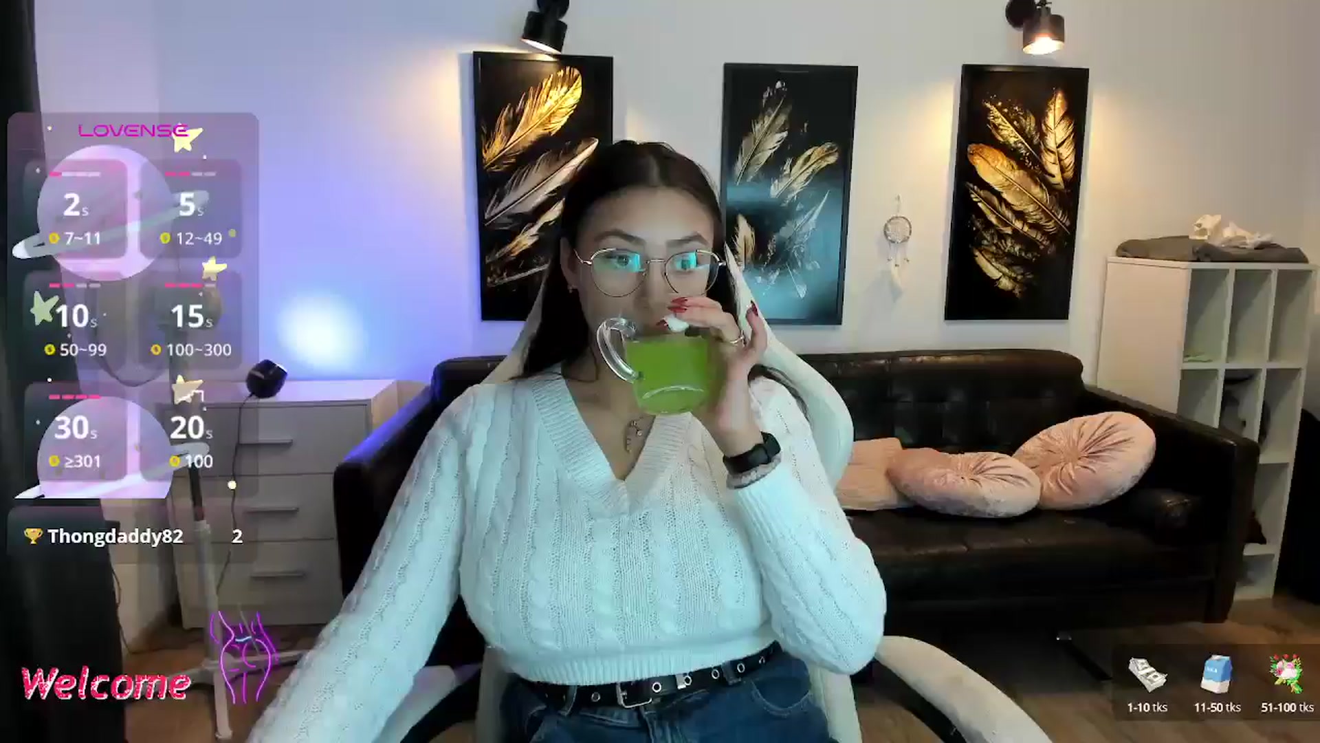 Gallery image thumbnail from SunfLowerr's myfreecams stream on, 11/10/2024, 17:06 image 16 of 20