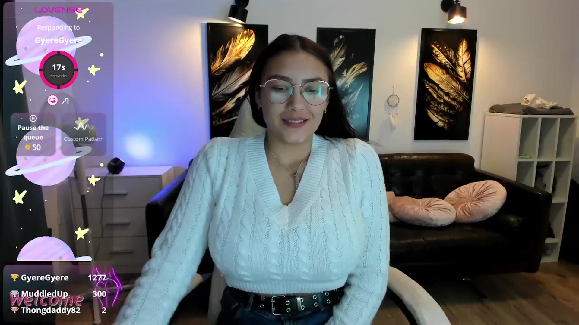 Gallery image thumbnail from SunfLowerr's myfreecams stream on, 11/10/2024, 19:29 image 6 of 20