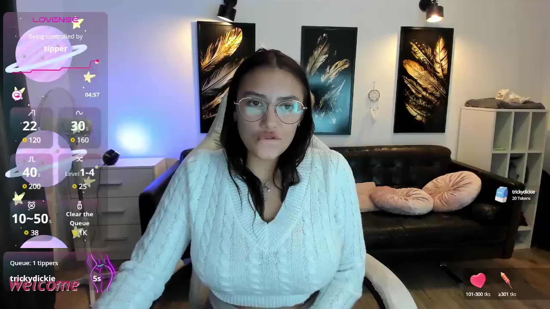 Gallery image thumbnail from SunfLowerr's myfreecams stream on, 11/10/2024, 19:29 image 19 of 20