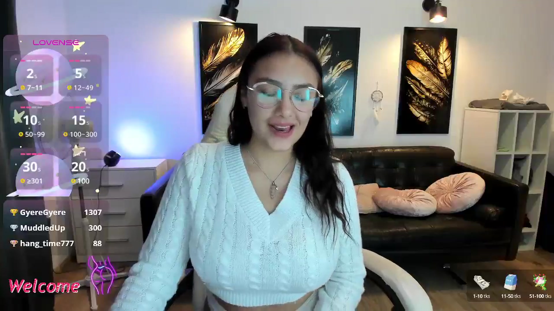 Gallery image thumbnail from SunfLowerr's myfreecams stream on, 11/10/2024, 19:29 image 10 of 20