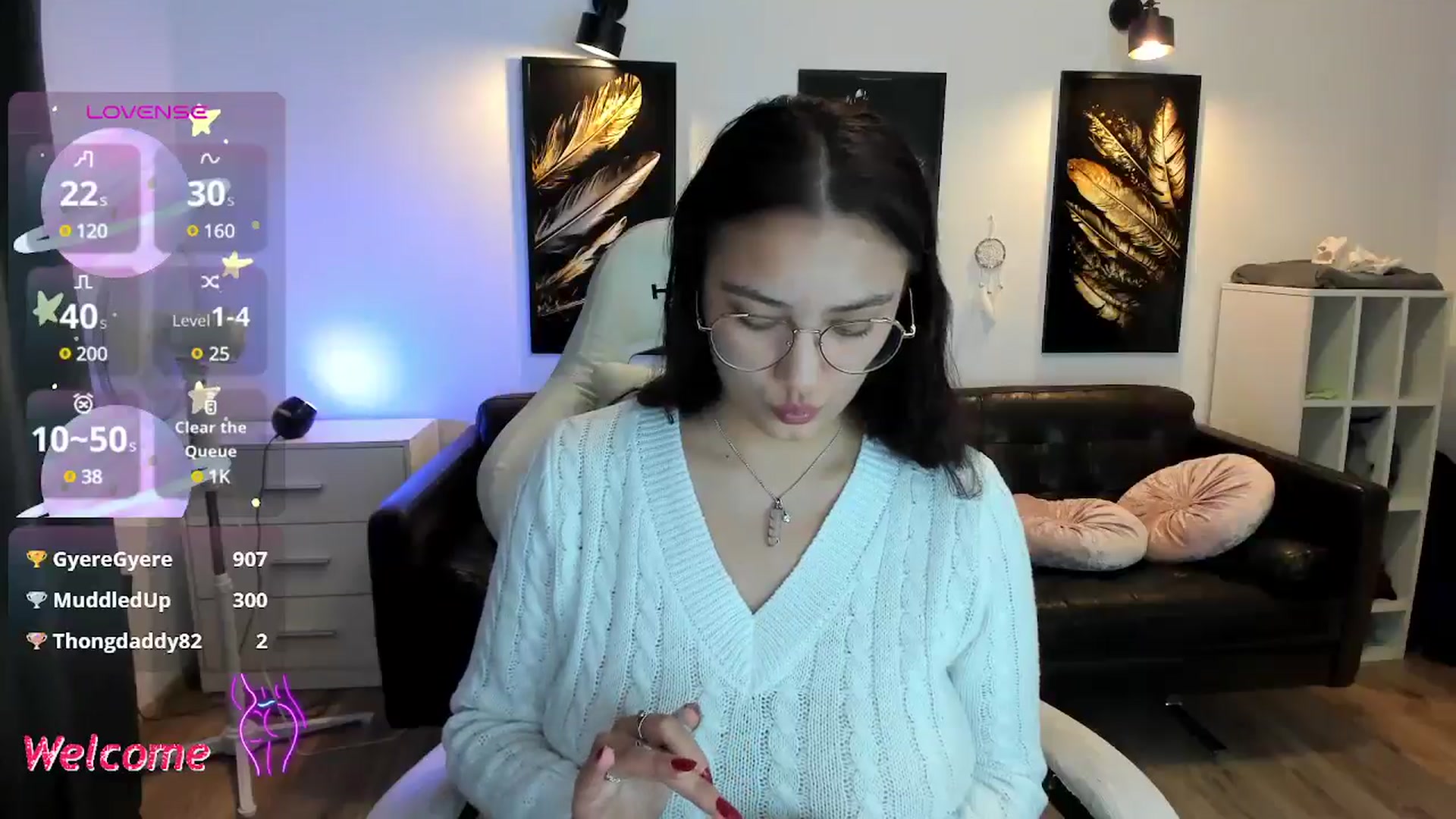 Gallery image thumbnail from SunfLowerr's myfreecams stream on, 11/10/2024, 19:29 image 2 of 20