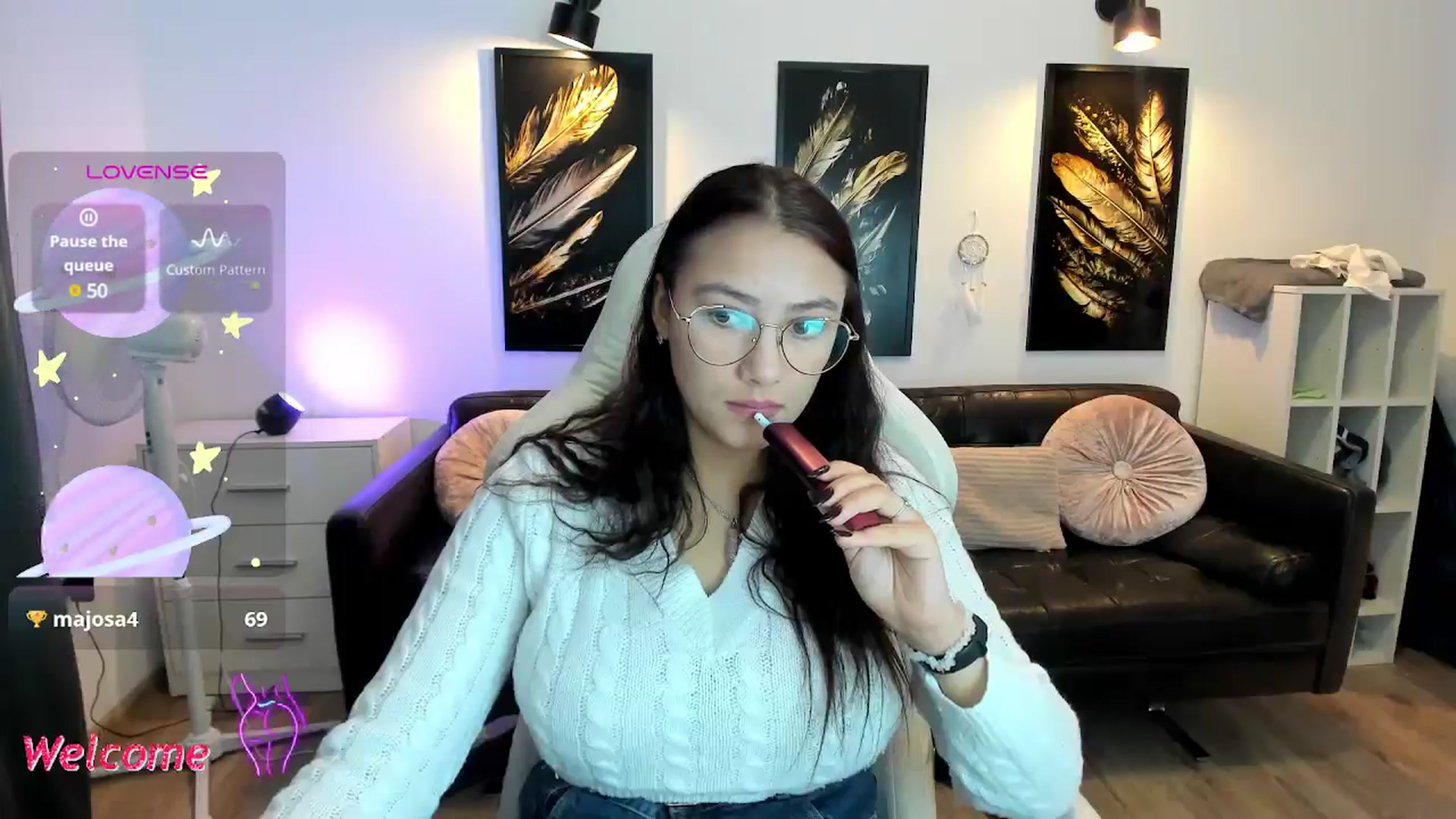 Gallery image thumbnail from SunfLowerr's myfreecams stream on, 11/12/2024, 15:24 image 11 of 20