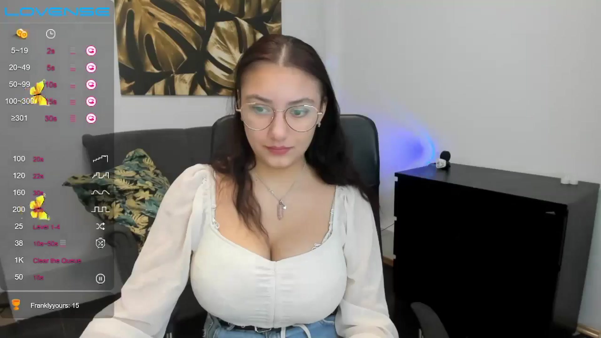 Gallery image thumbnail from SunfLowerr's myfreecams stream on, 11/14/2024, 13:40 image 13 of 20