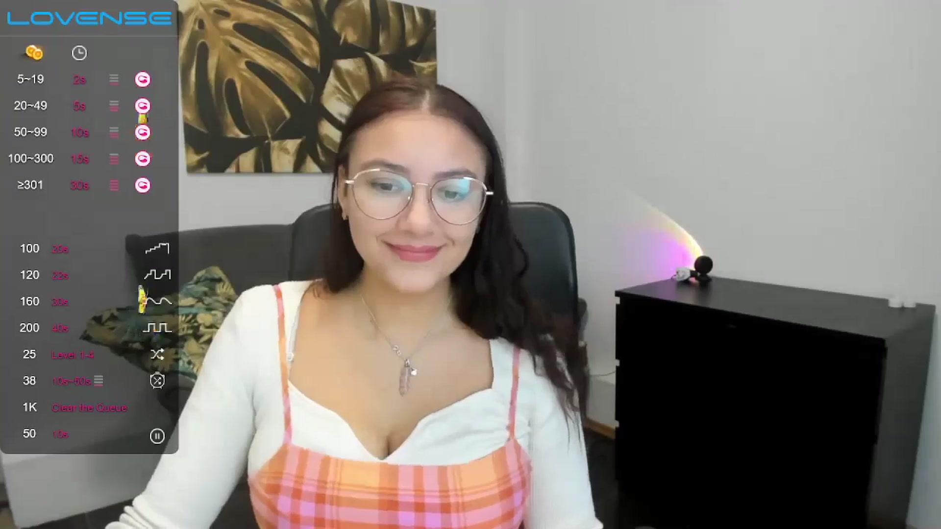 Gallery image thumbnail from SunfLowerr's myfreecams stream on, 11/15/2024, 15:09 image 3 of 20