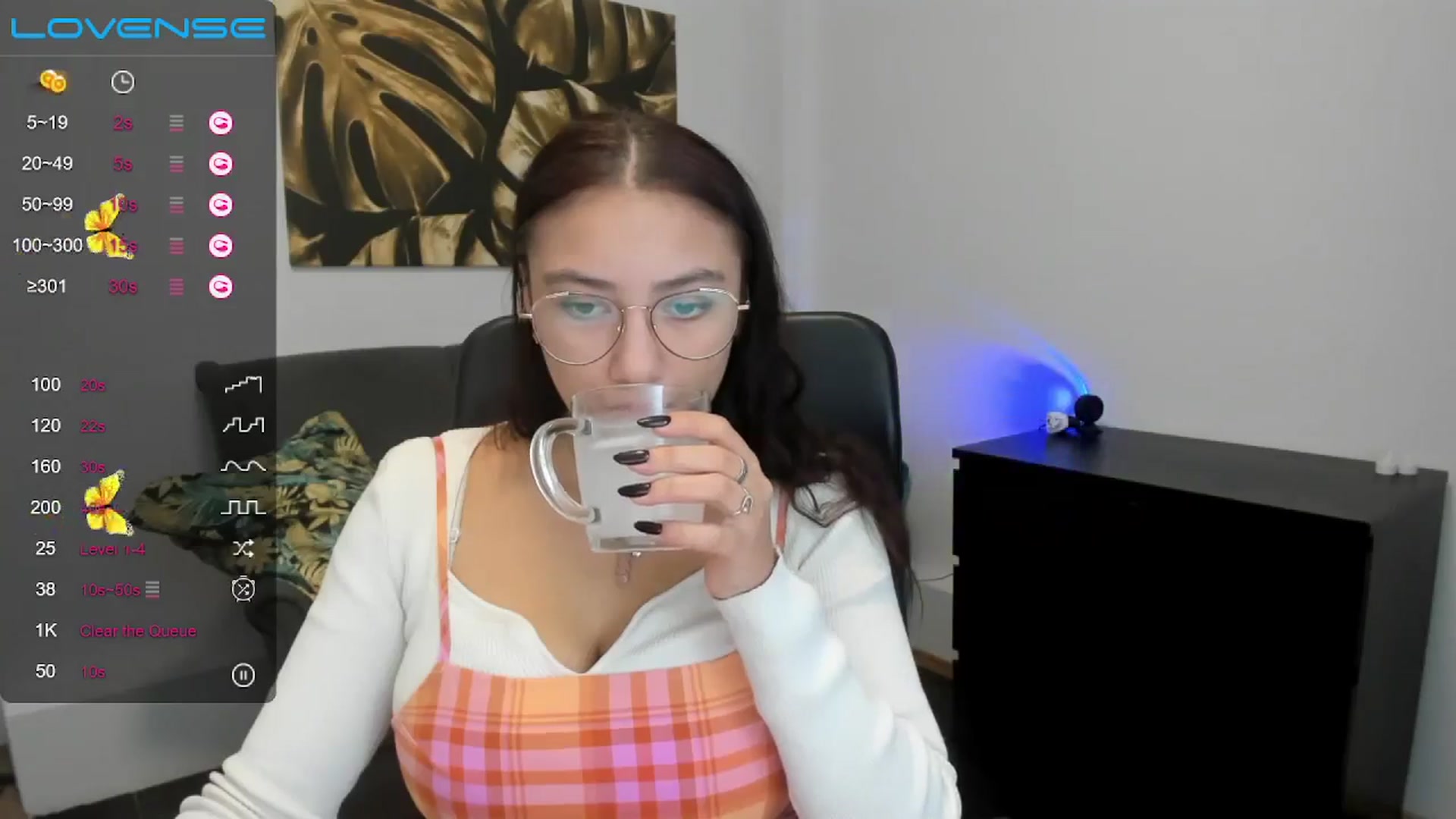 Gallery image thumbnail from SunfLowerr's myfreecams stream on, 11/15/2024, 15:09 image 2 of 20