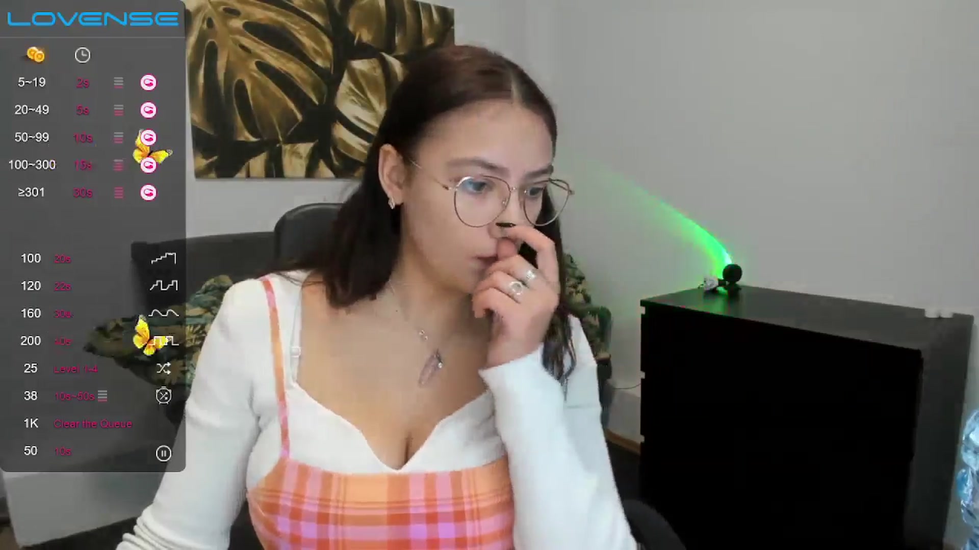 Gallery image thumbnail from SunfLowerr's myfreecams stream on, 11/15/2024, 15:09 image 20 of 20