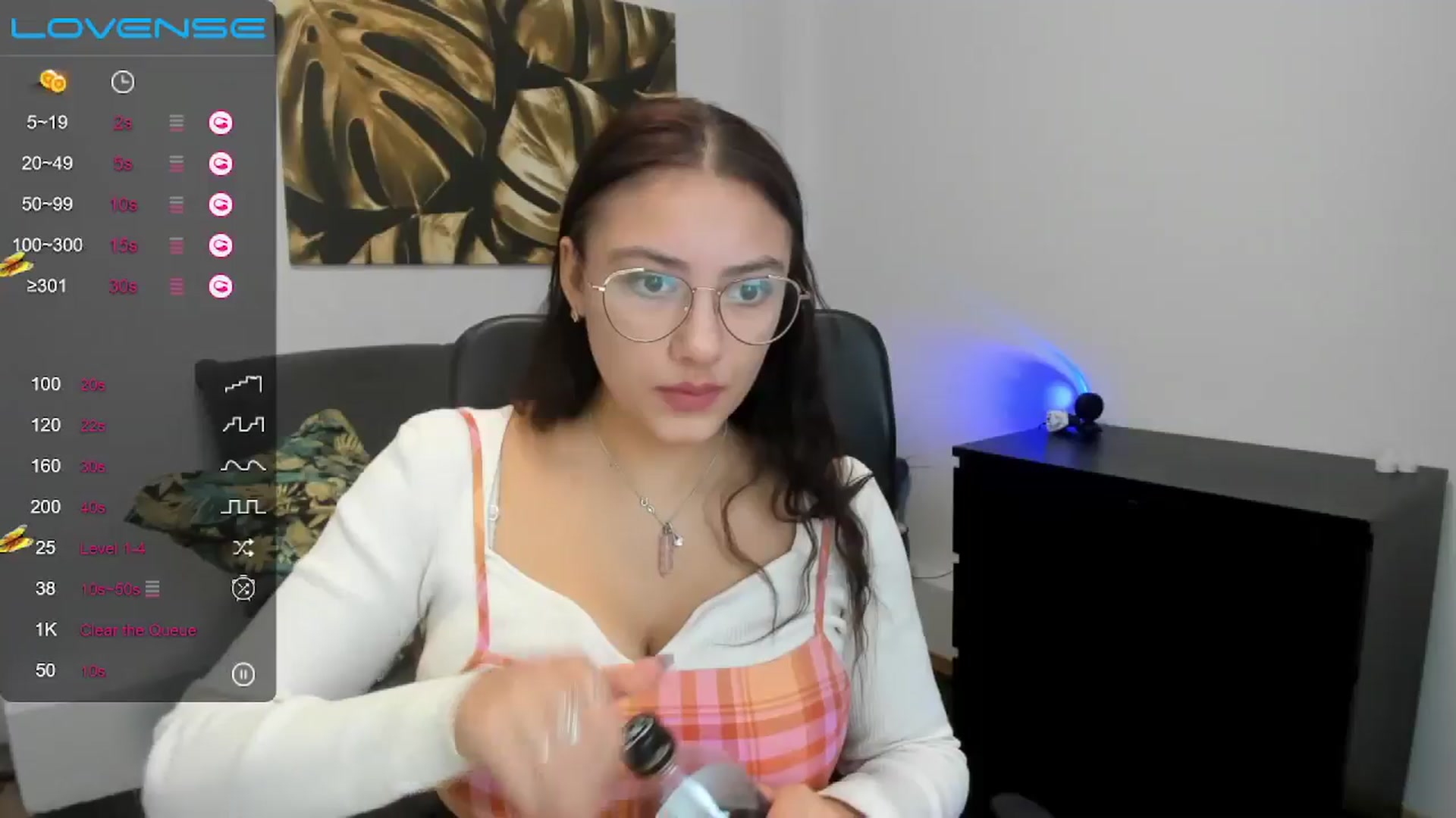 Gallery image thumbnail from SunfLowerr's myfreecams stream on, 11/15/2024, 15:09 image 16 of 20