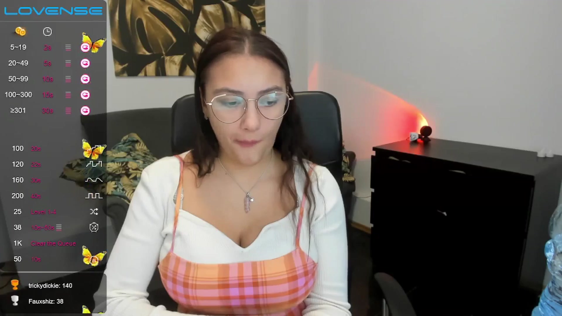 Gallery image thumbnail from SunfLowerr's myfreecams stream on, 11/15/2024, 17:27 image 6 of 20
