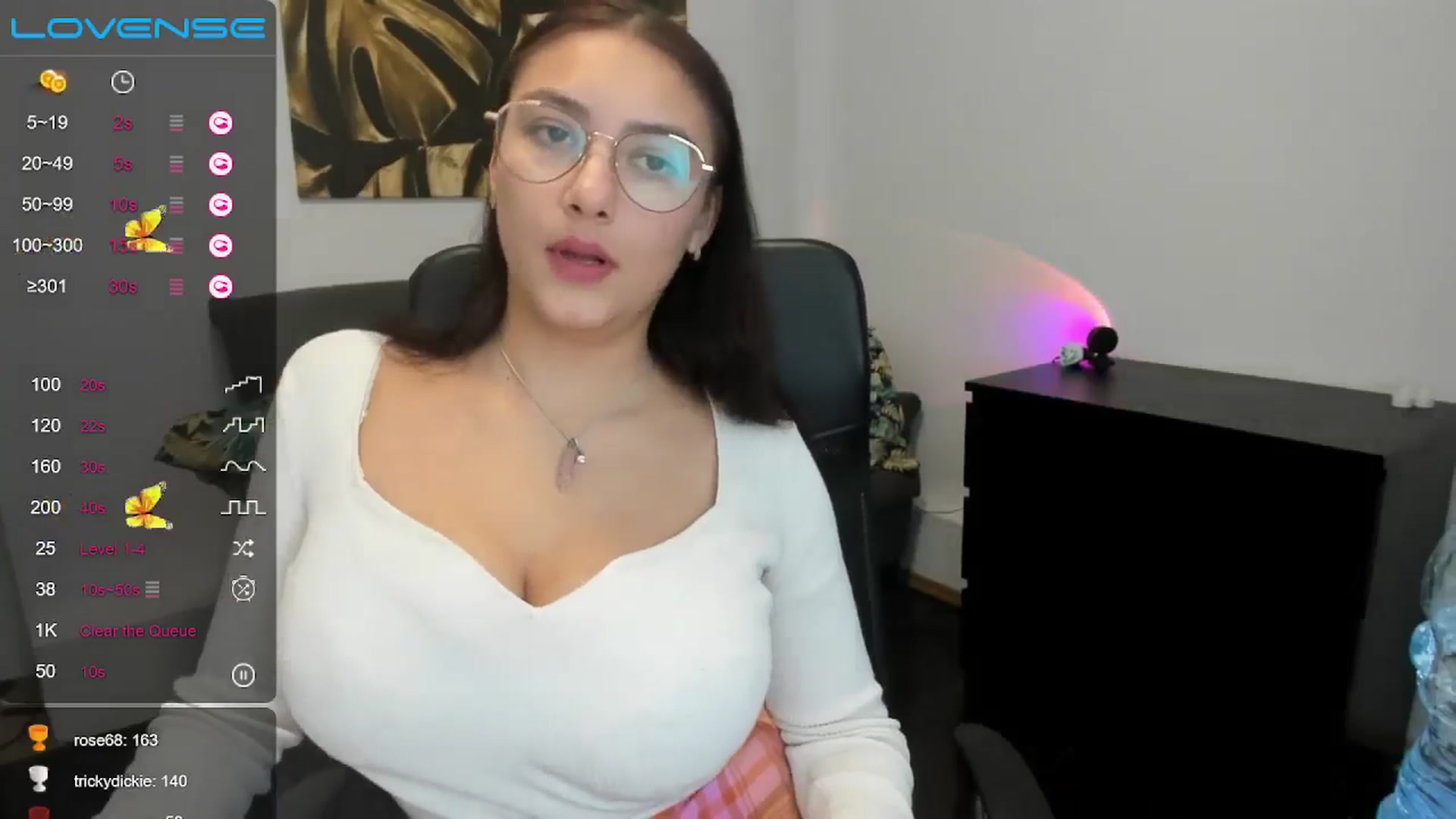 Gallery image thumbnail from SunfLowerr's myfreecams stream on, 11/15/2024, 17:27 image 18 of 20