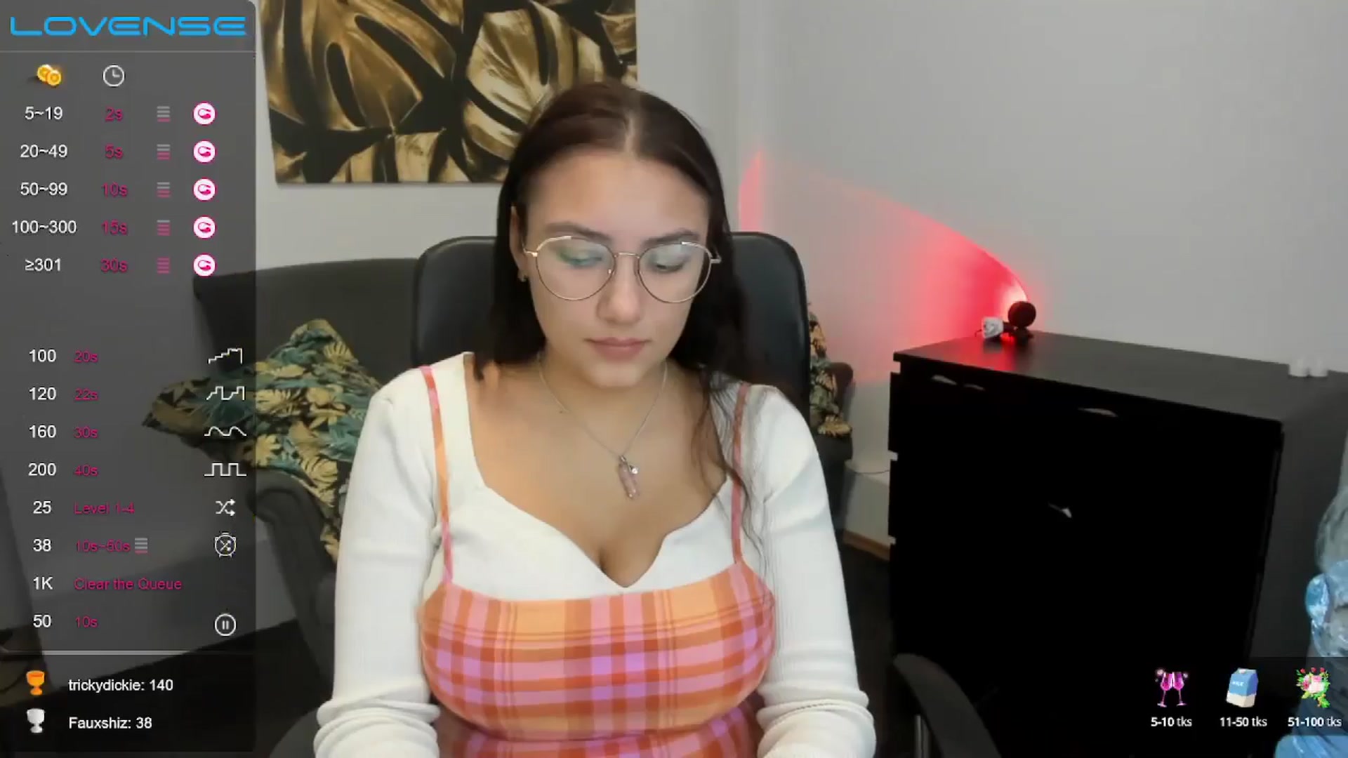 Gallery image thumbnail from SunfLowerr's myfreecams stream on, 11/15/2024, 17:27 image 3 of 20