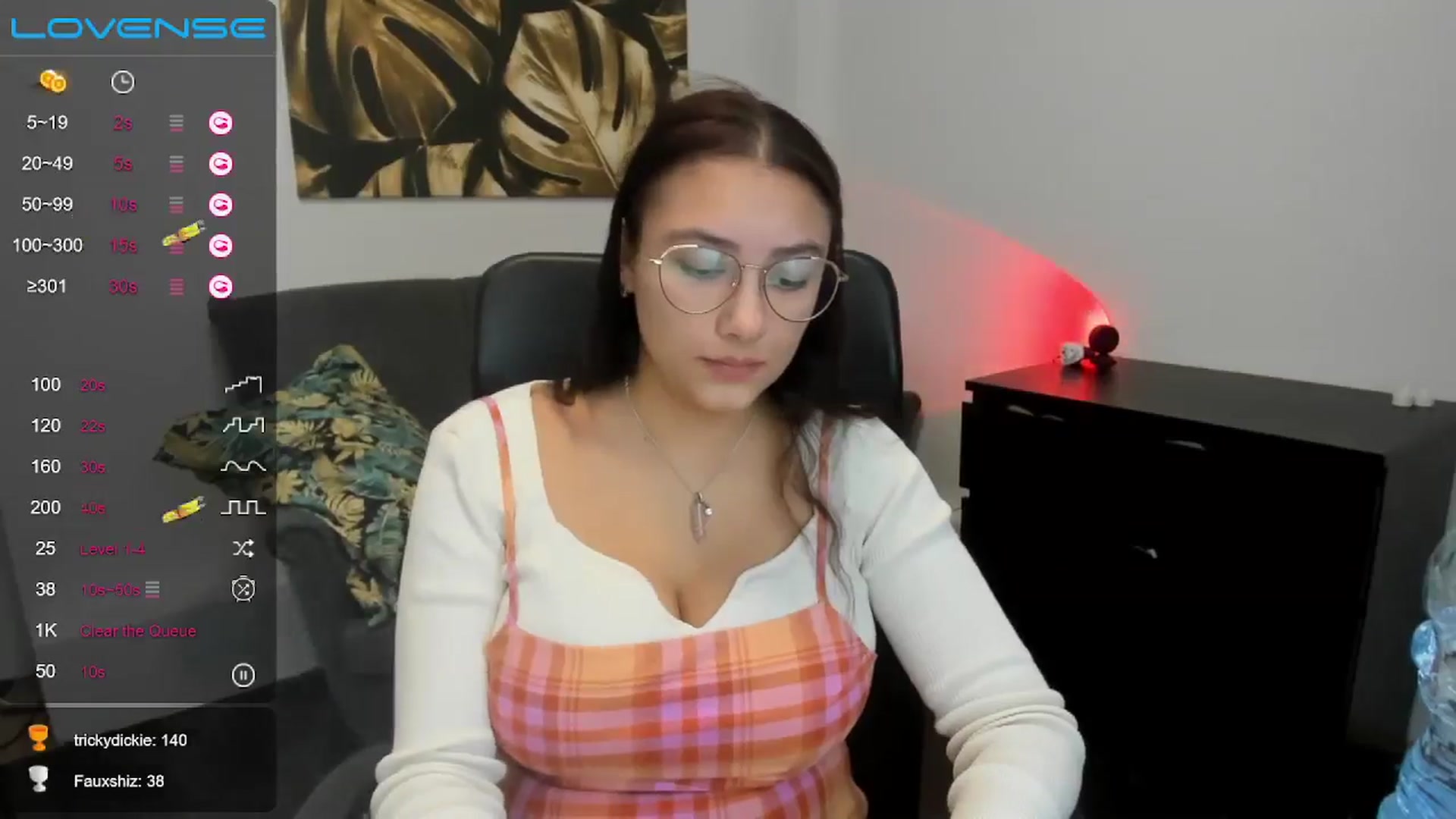 Gallery image thumbnail from SunfLowerr's myfreecams stream on, 11/15/2024, 17:27 image 4 of 20