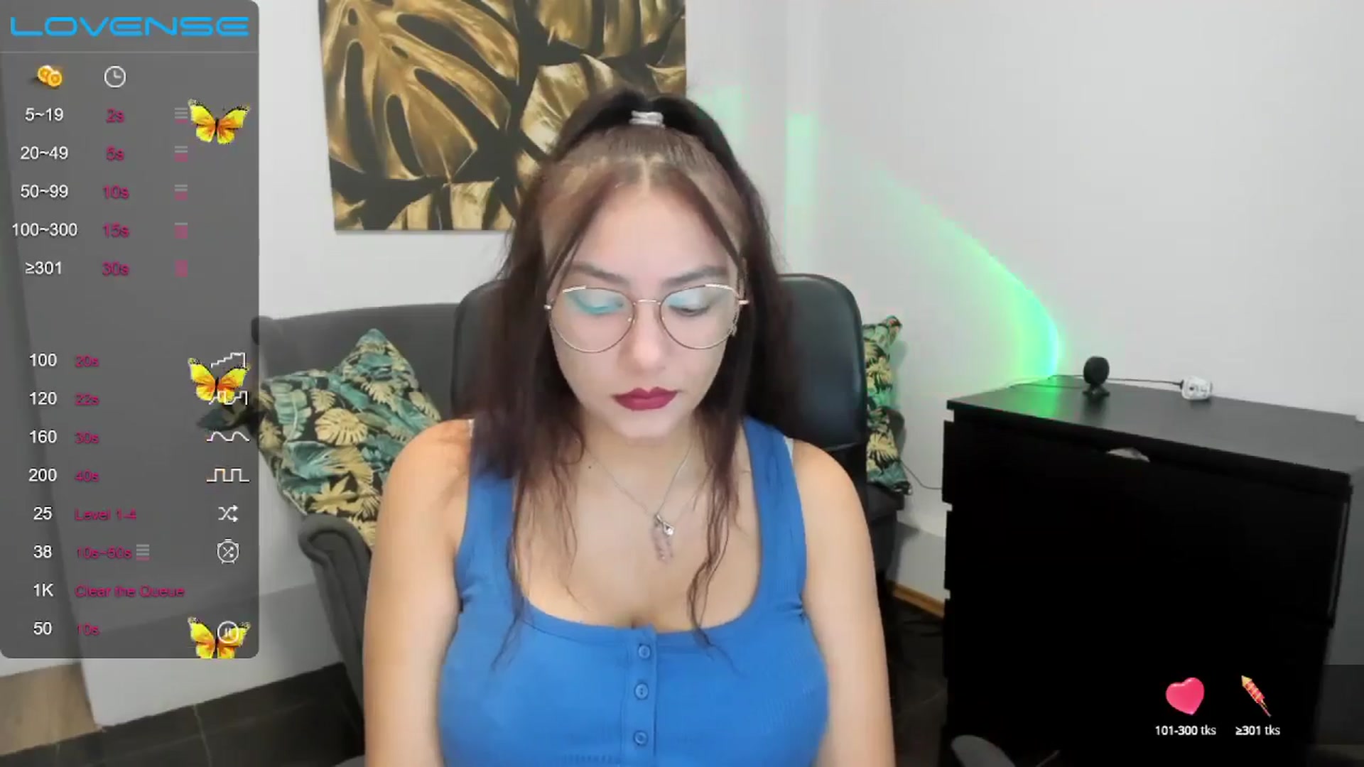 Gallery image thumbnail from SunfLowerr's myfreecams stream on, 11/16/2024, 14:27 image 3 of 20