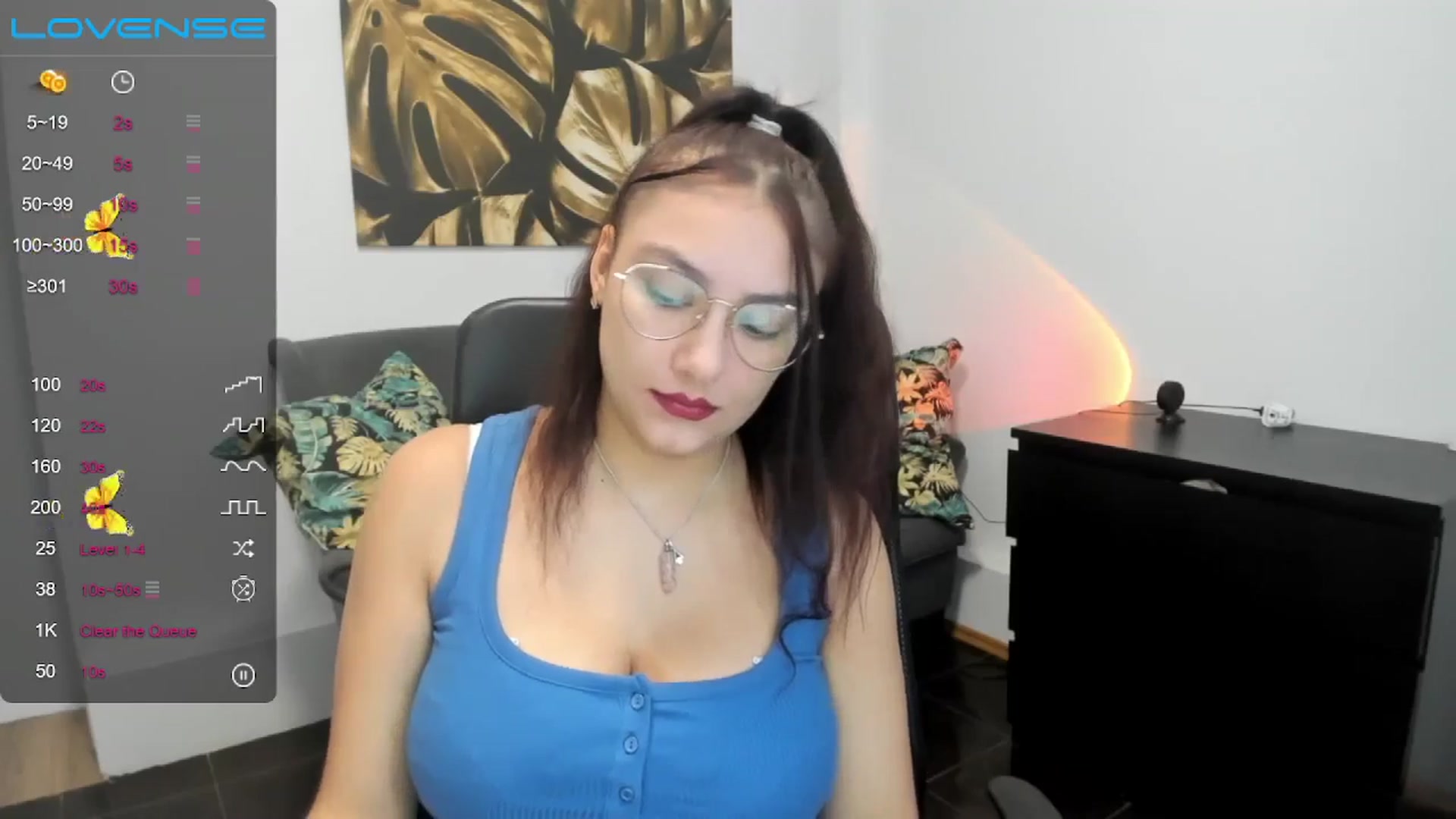 Gallery image thumbnail from SunfLowerr's myfreecams stream on, 11/16/2024, 14:27 image 15 of 20