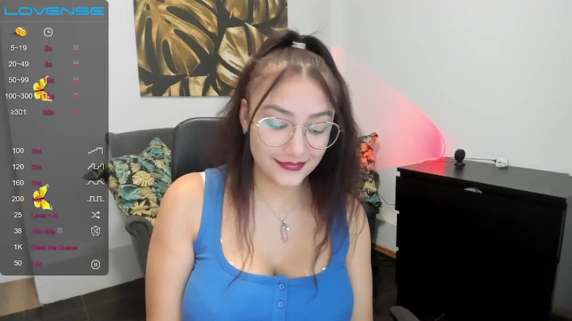 Gallery image thumbnail from SunfLowerr's myfreecams stream on, 11/16/2024, 14:27 image 11 of 20