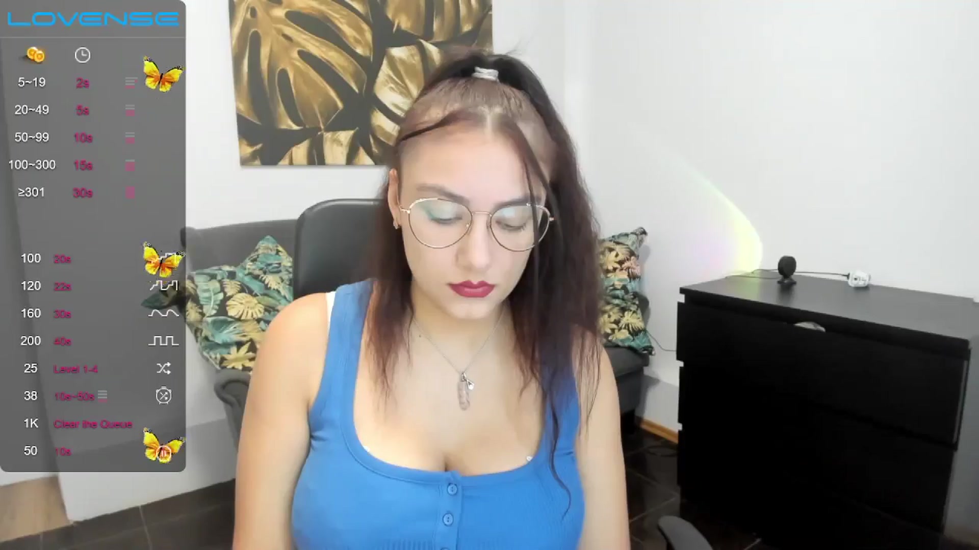 Gallery image thumbnail from SunfLowerr's myfreecams stream on, 11/16/2024, 14:27 image 14 of 20