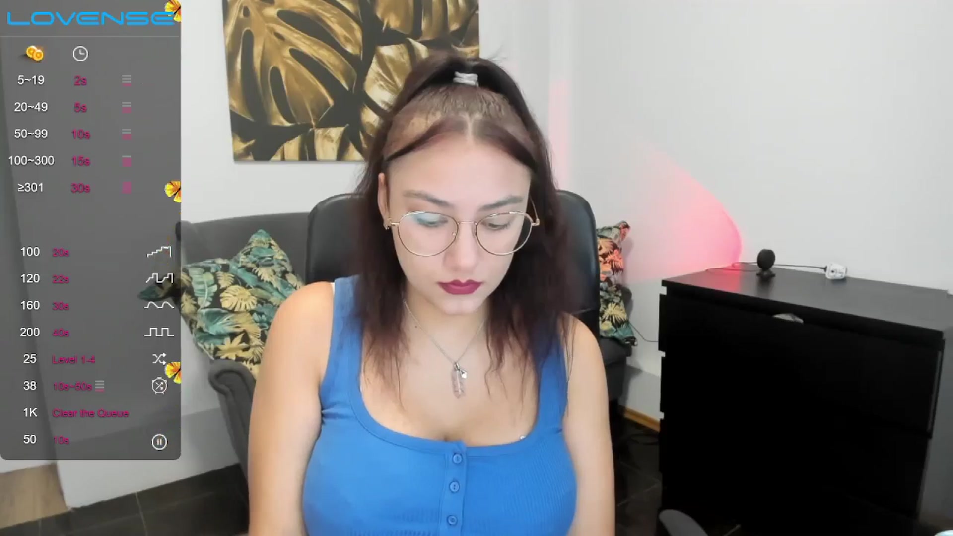 Gallery image thumbnail from SunfLowerr's myfreecams stream on, 11/16/2024, 14:27 image 6 of 20