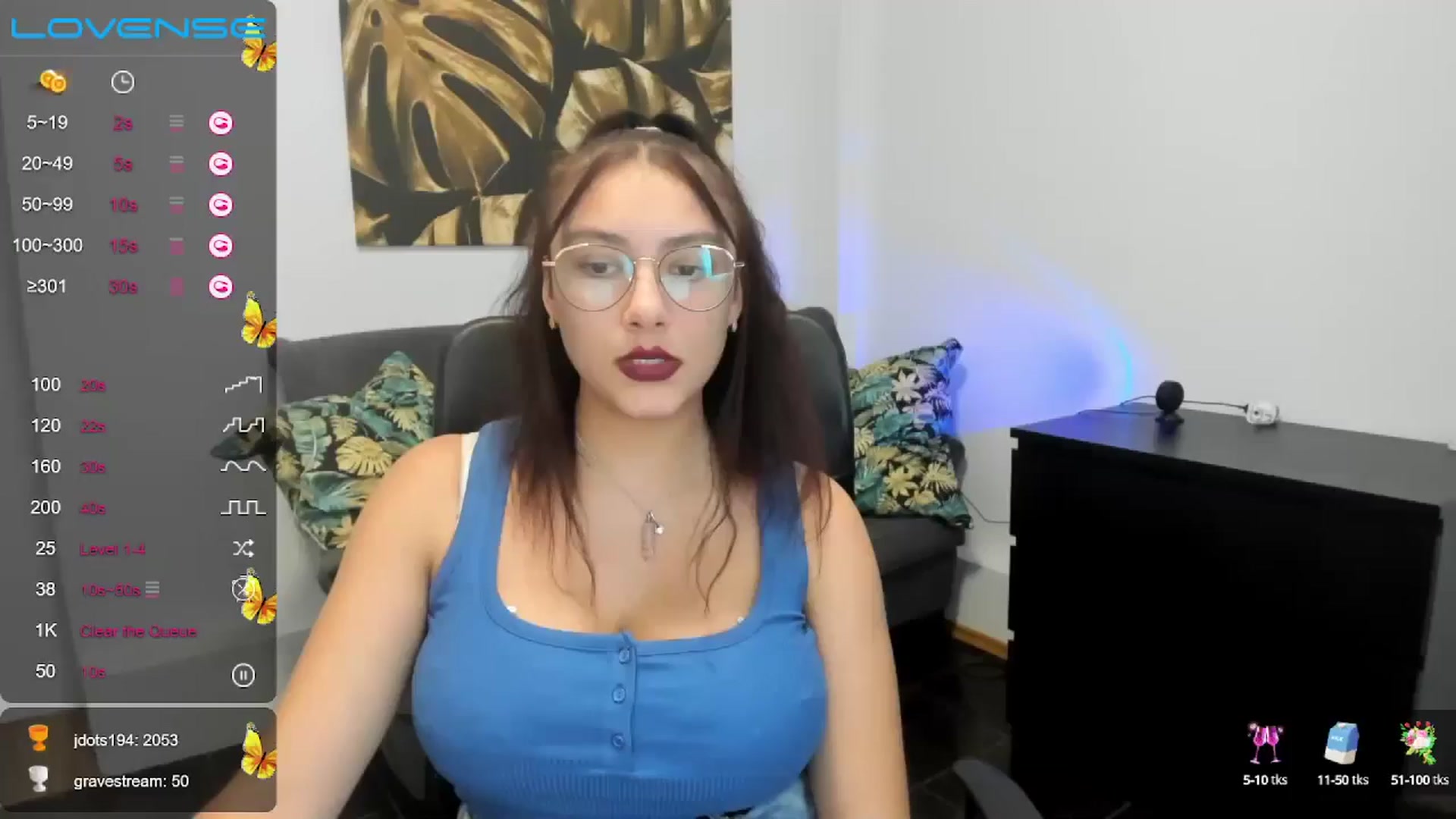 Gallery image thumbnail from SunfLowerr's myfreecams stream on, 11/16/2024, 17:38 image 15 of 20