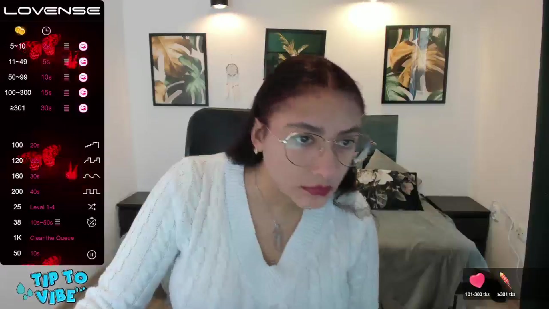 Gallery image thumbnail from SunfLowerr's myfreecams stream on, 11/18/2024, 09:55 image 9 of 20
