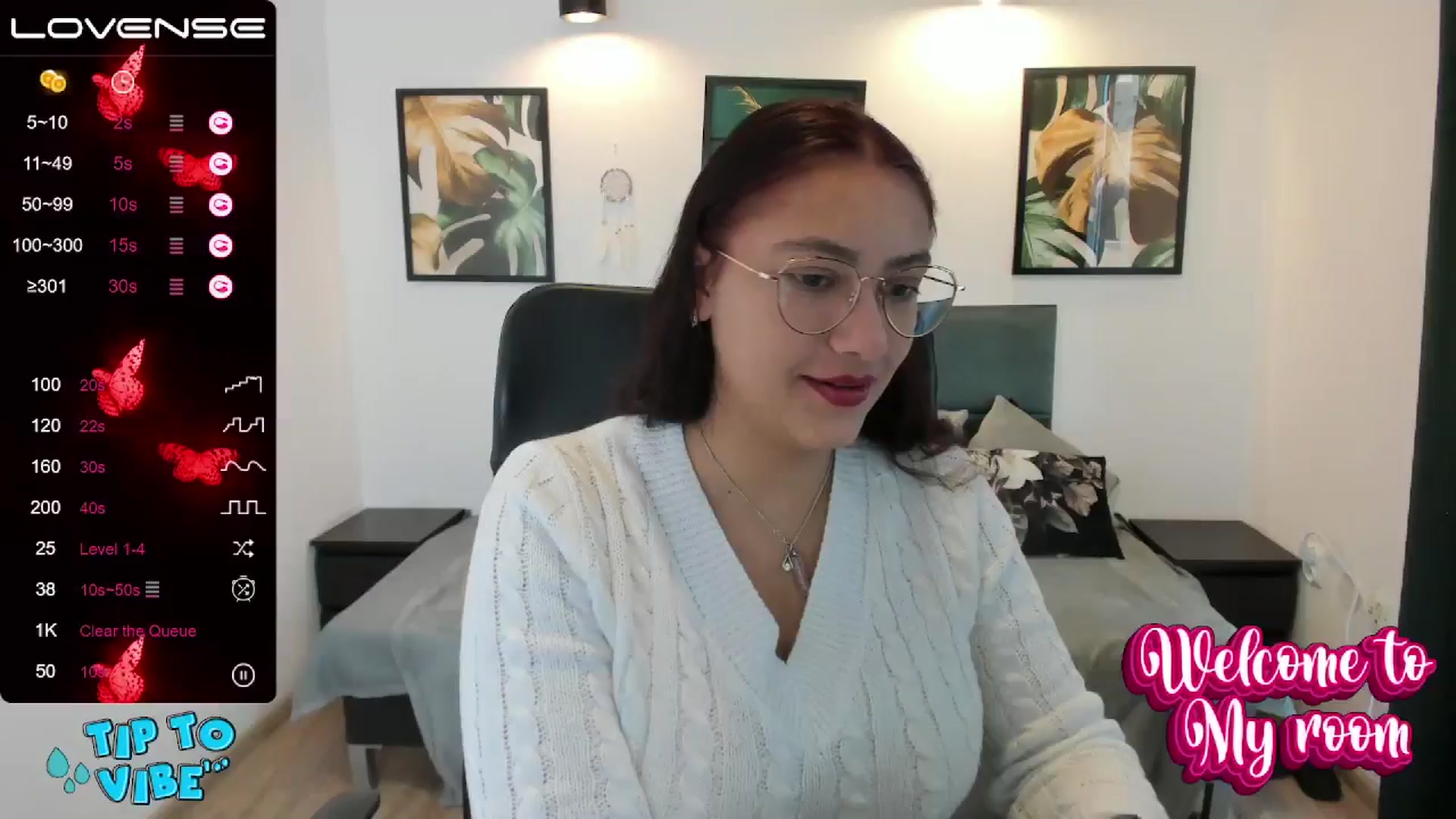 Gallery image thumbnail from SunfLowerr's myfreecams stream on, 11/18/2024, 09:55 image 11 of 20