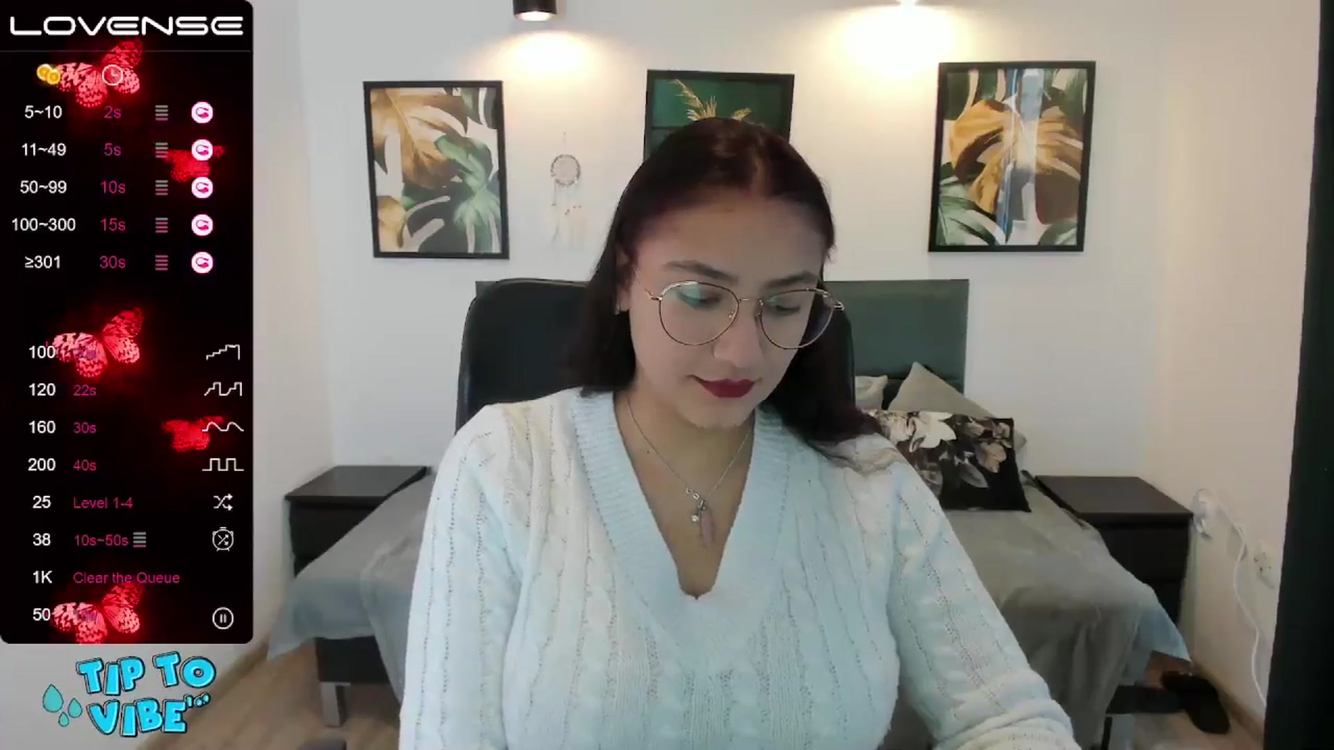 Gallery image thumbnail from SunfLowerr's myfreecams stream on, 11/18/2024, 09:55 image 13 of 20