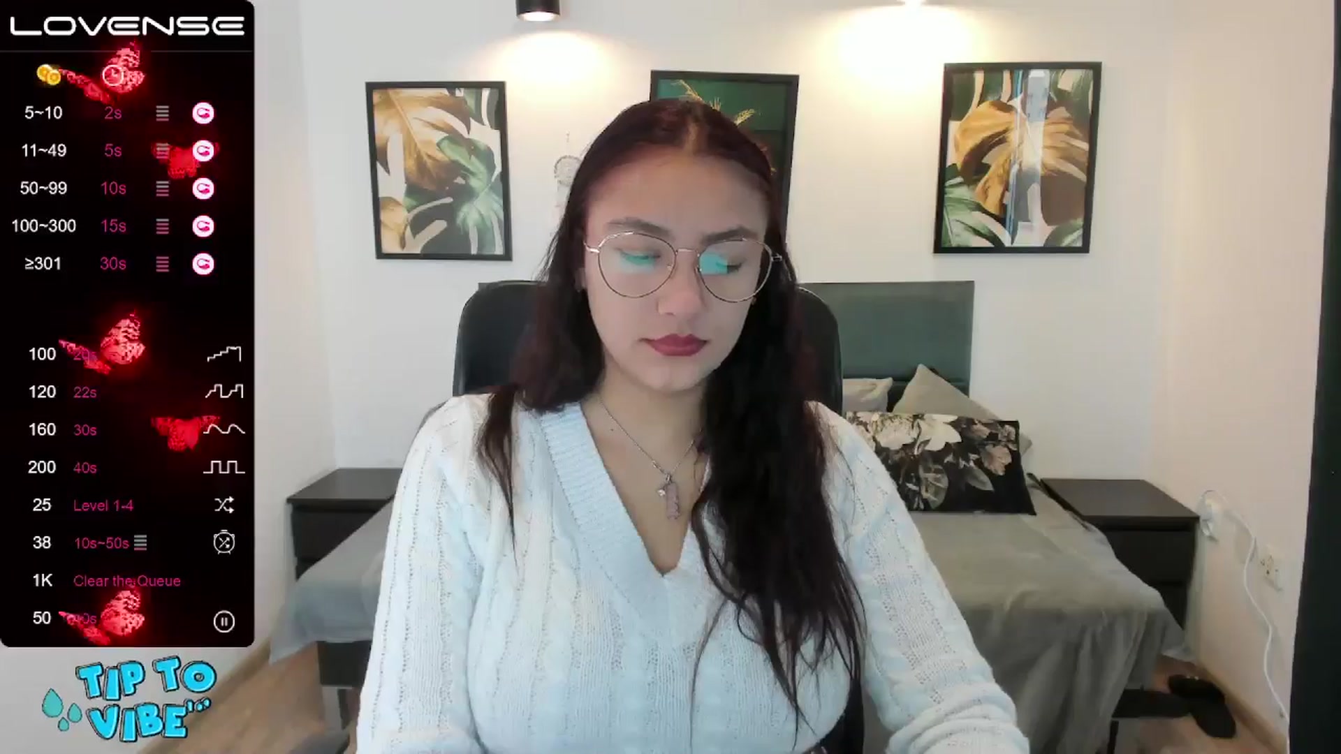 Gallery image thumbnail from SunfLowerr's myfreecams stream on, 11/18/2024, 09:55 image 7 of 20
