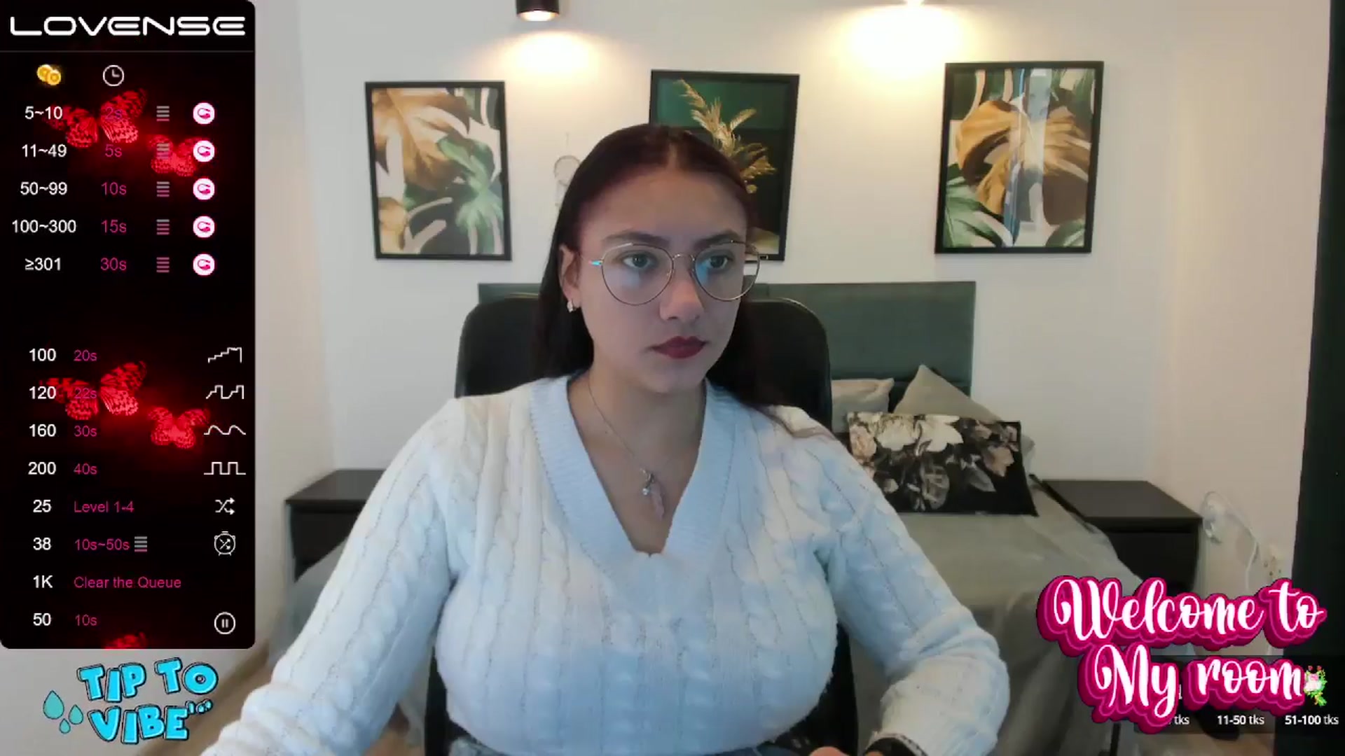 Gallery image thumbnail from SunfLowerr's myfreecams stream on, 11/18/2024, 09:55 image 8 of 20