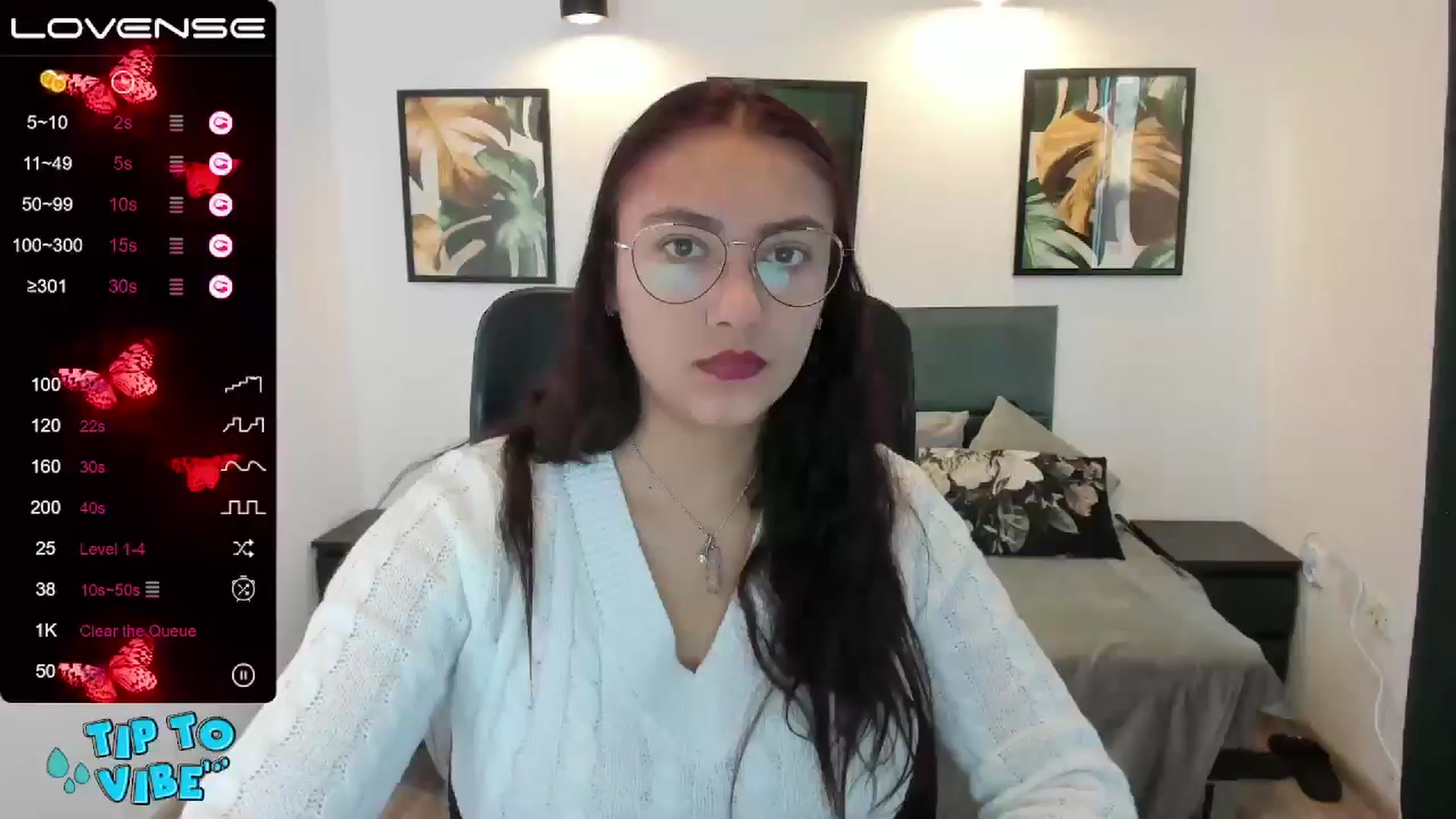 Gallery image thumbnail from SunfLowerr's myfreecams stream on, 11/18/2024, 09:55 image 6 of 20
