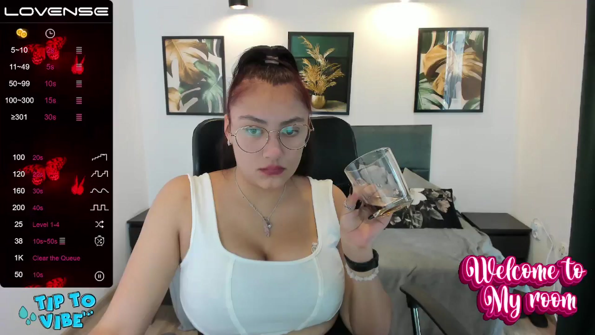 Gallery image thumbnail from SunfLowerr's myfreecams stream on, 11/18/2024, 11:24 image 14 of 20