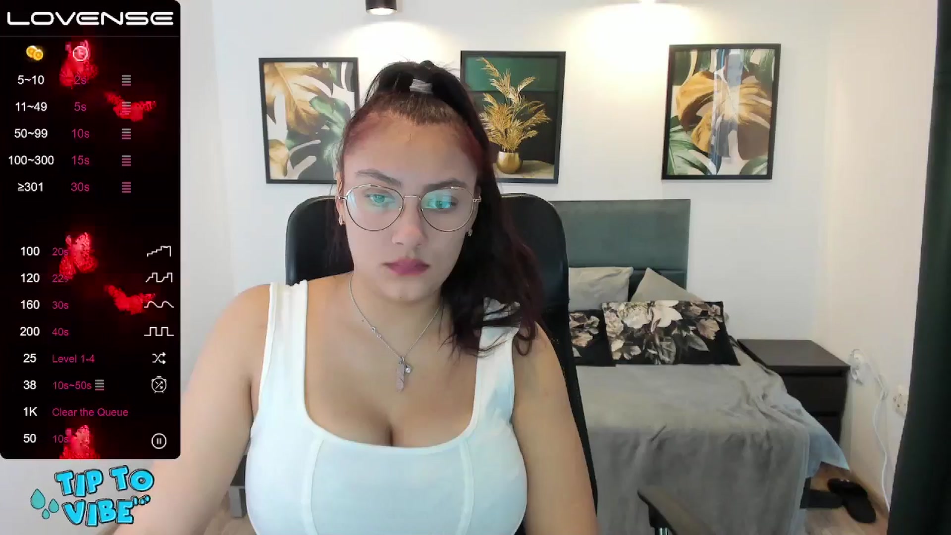 Gallery image thumbnail from SunfLowerr's myfreecams stream on, 11/18/2024, 11:24 image 19 of 20
