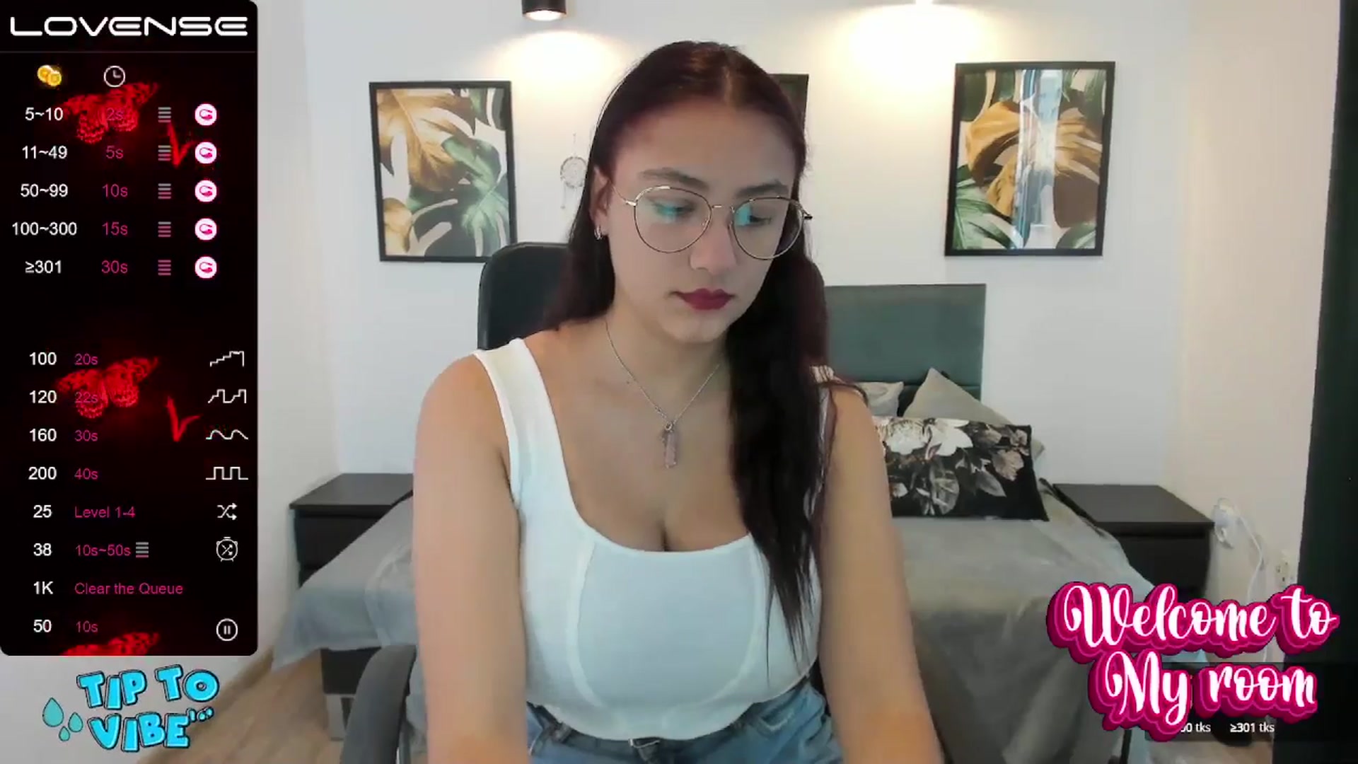 Gallery image thumbnail from SunfLowerr's myfreecams stream on, 11/18/2024, 11:24 image 2 of 20