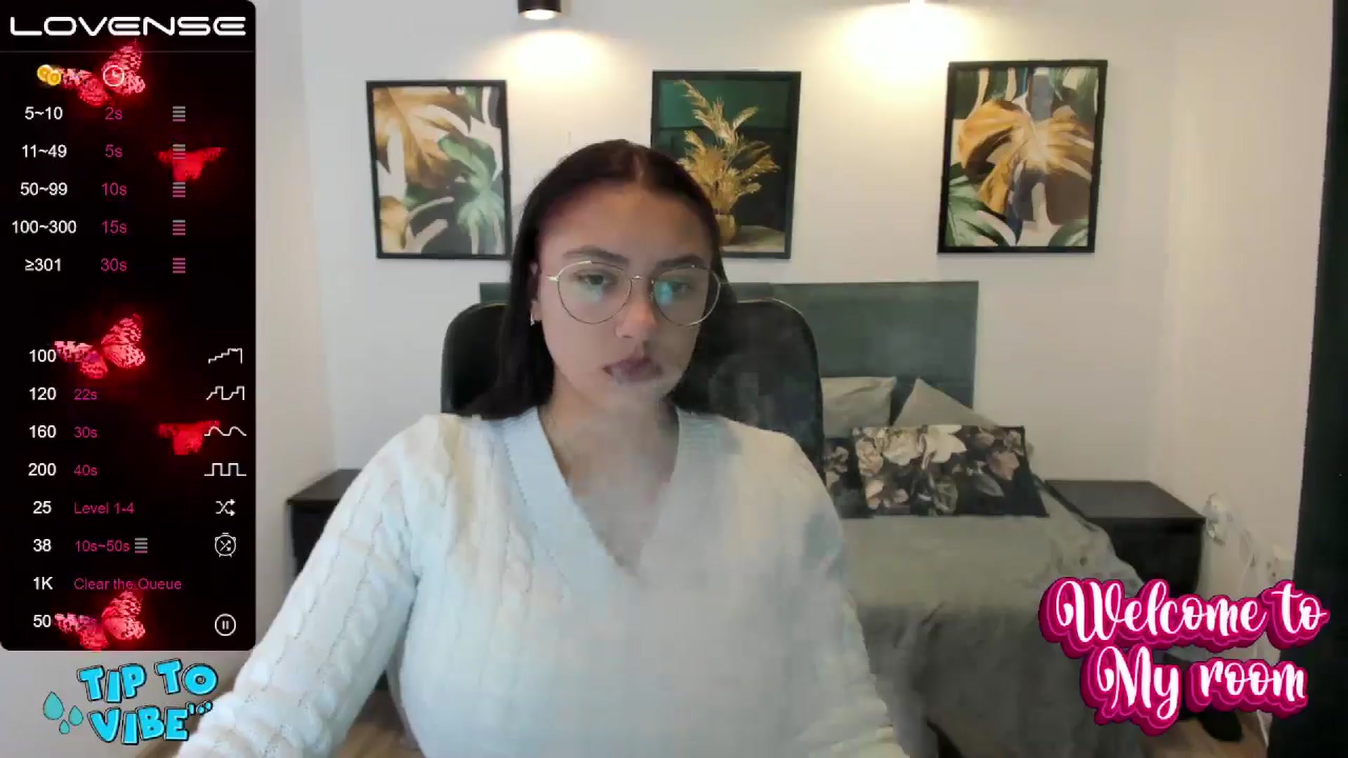 Gallery image thumbnail from SunfLowerr's myfreecams stream on, 11/18/2024, 12:35 image 15 of 20