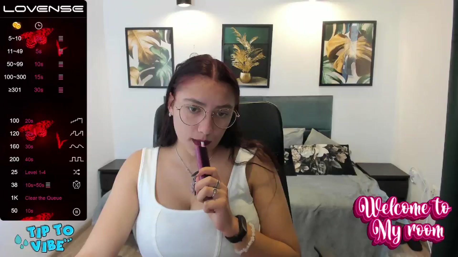 Gallery image thumbnail from SunfLowerr's myfreecams stream on, 11/18/2024, 12:35 image 9 of 20