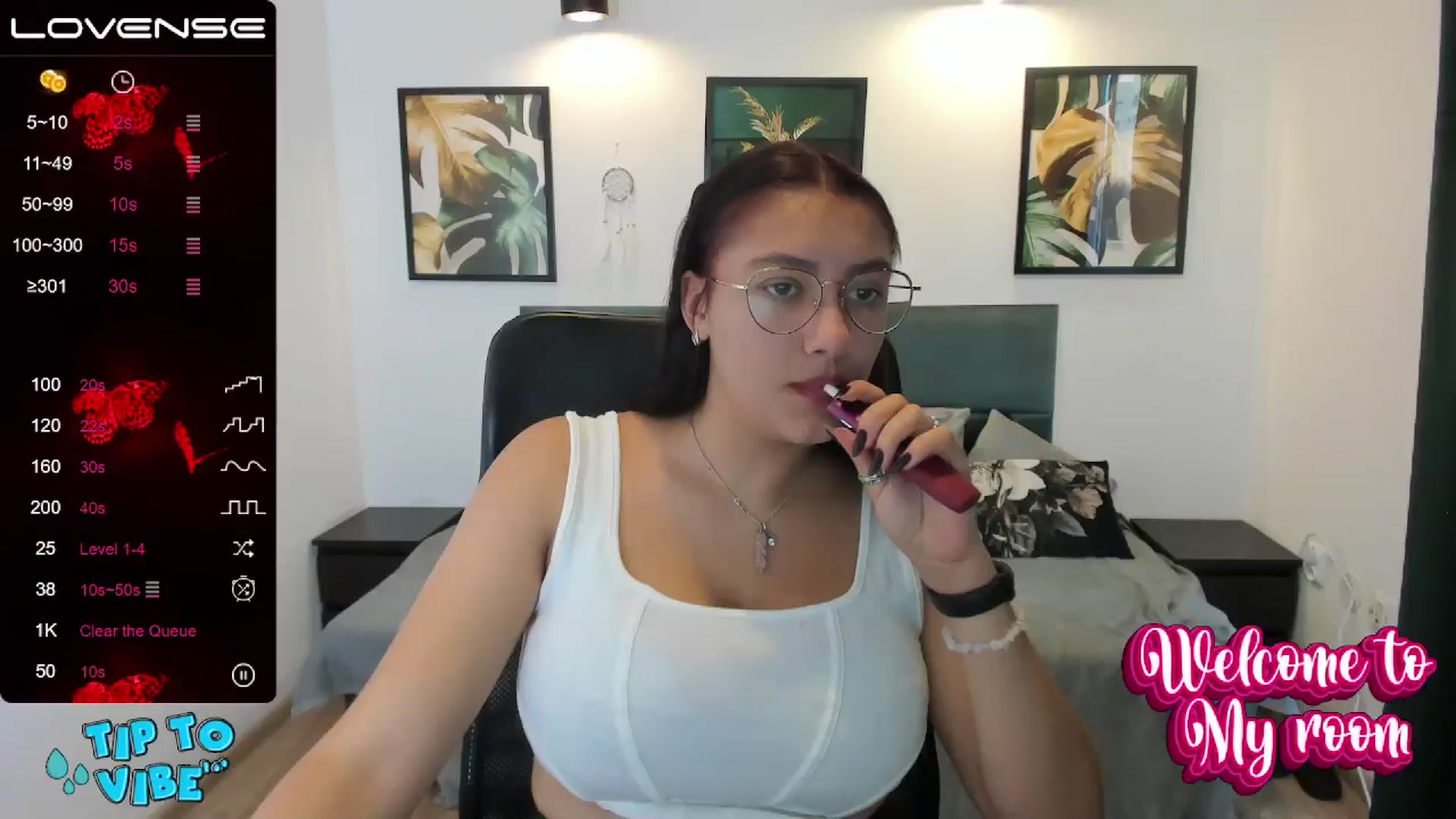 Gallery image thumbnail from SunfLowerr's myfreecams stream on, 11/18/2024, 12:35 image 5 of 20