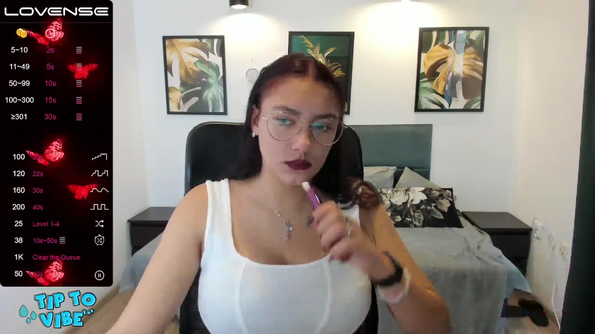 Gallery image thumbnail from SunfLowerr's myfreecams stream on, 11/18/2024, 12:35 image 8 of 20