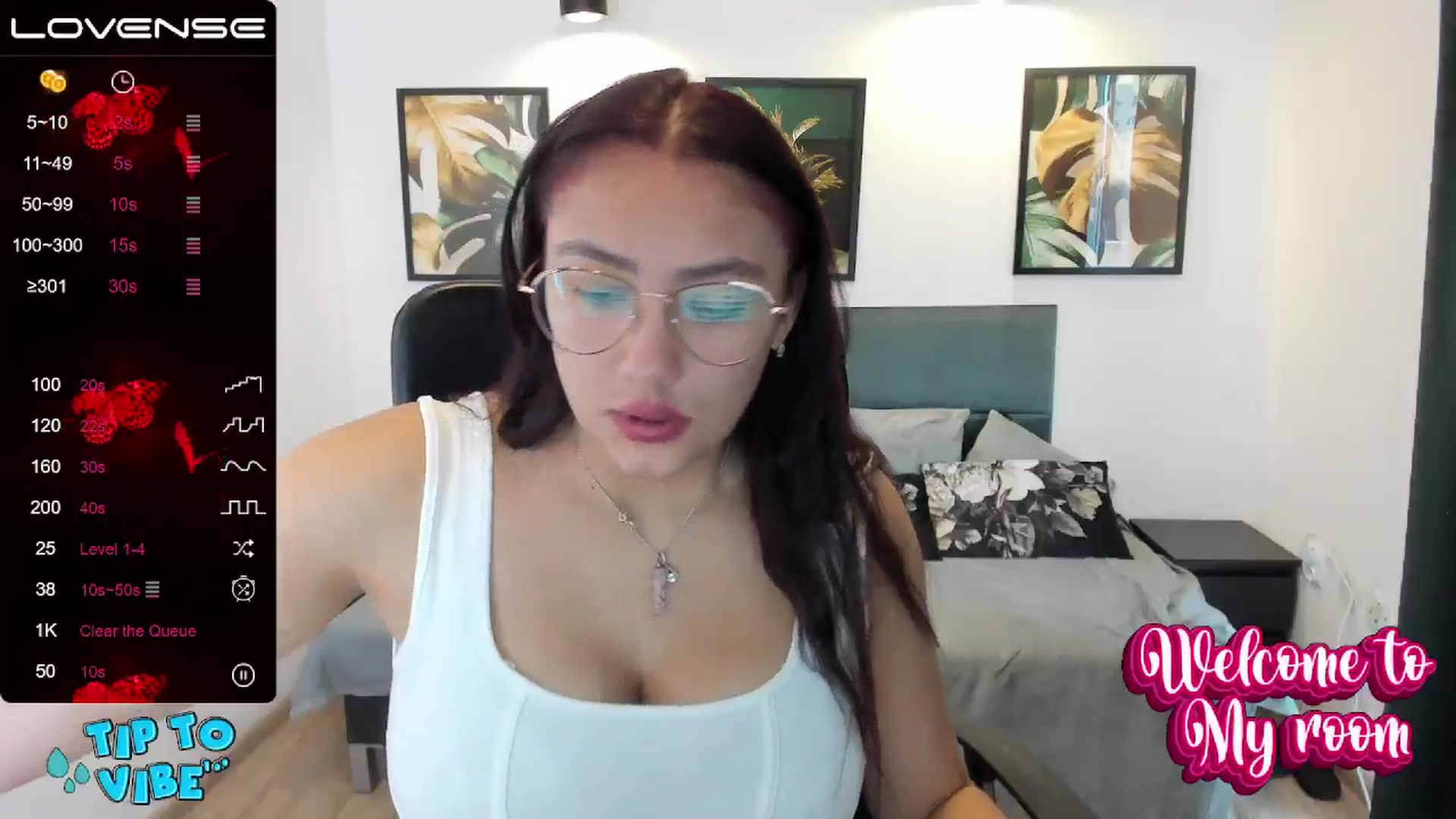 Gallery image thumbnail from SunfLowerr's myfreecams stream on, 11/18/2024, 12:35 image 3 of 20