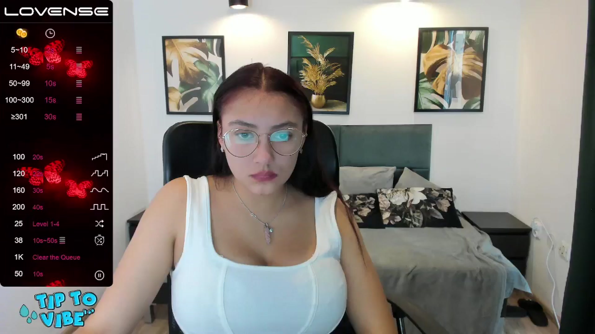 Gallery image thumbnail from SunfLowerr's myfreecams stream on, 11/18/2024, 12:35 image 1 of 20