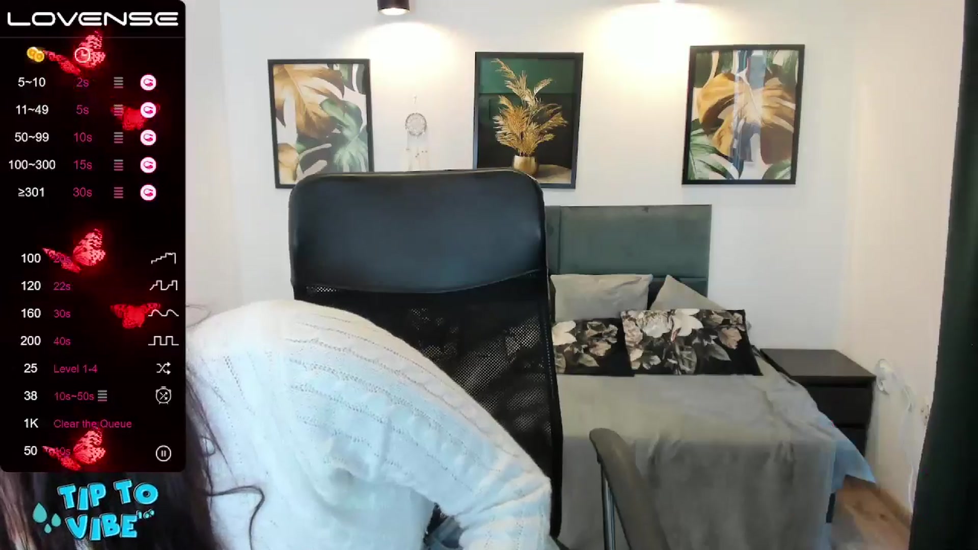 Gallery image thumbnail from SunfLowerr's myfreecams stream on, 11/18/2024, 15:02 image 10 of 20