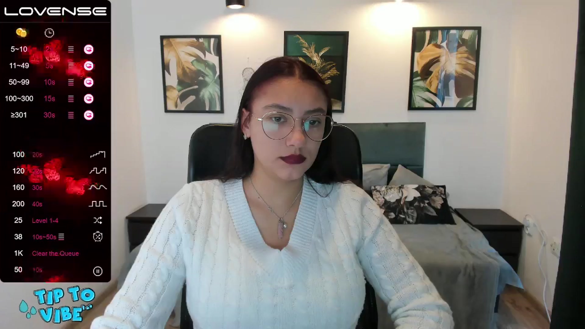 Gallery image thumbnail from SunfLowerr's myfreecams stream on, 11/18/2024, 15:02 image 5 of 20