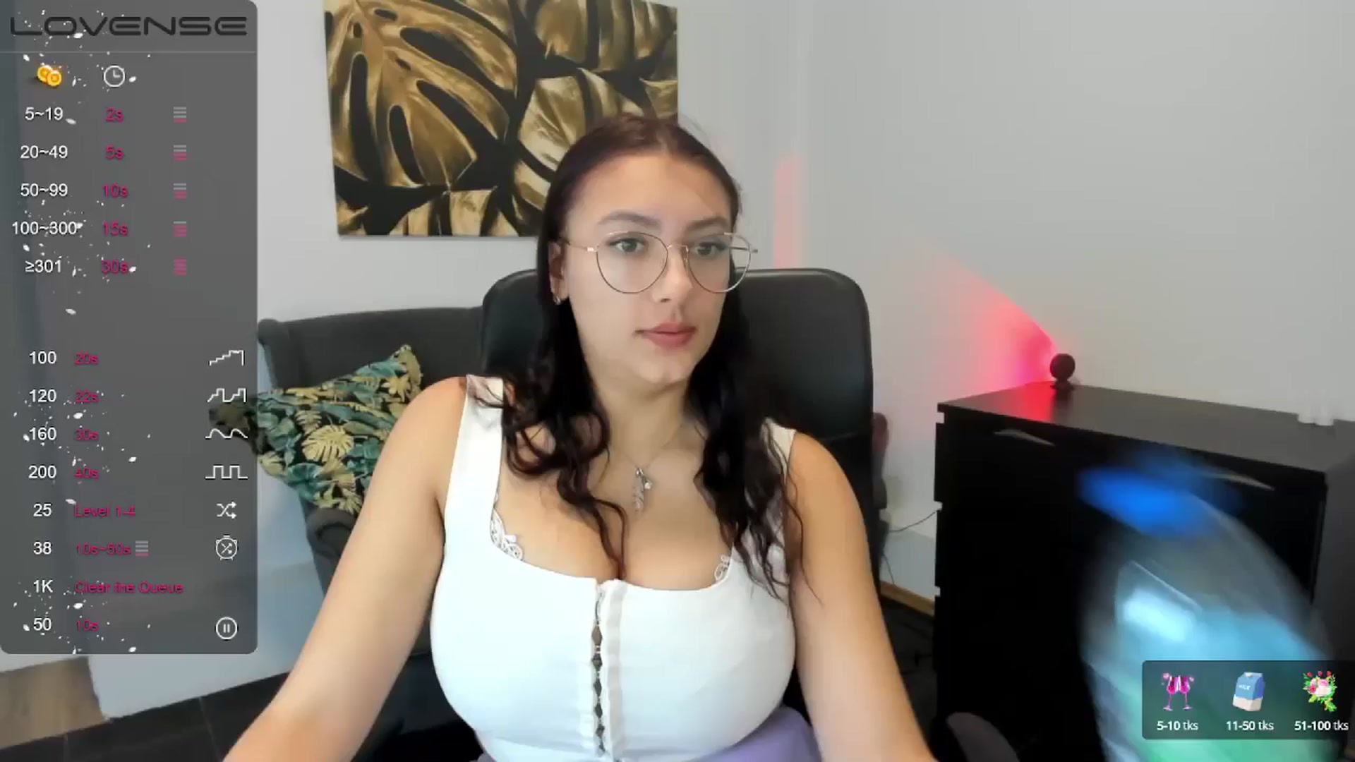 Gallery image thumbnail from SunfLowerr's myfreecams stream on, 11/27/2024, 15:08 image 3 of 20