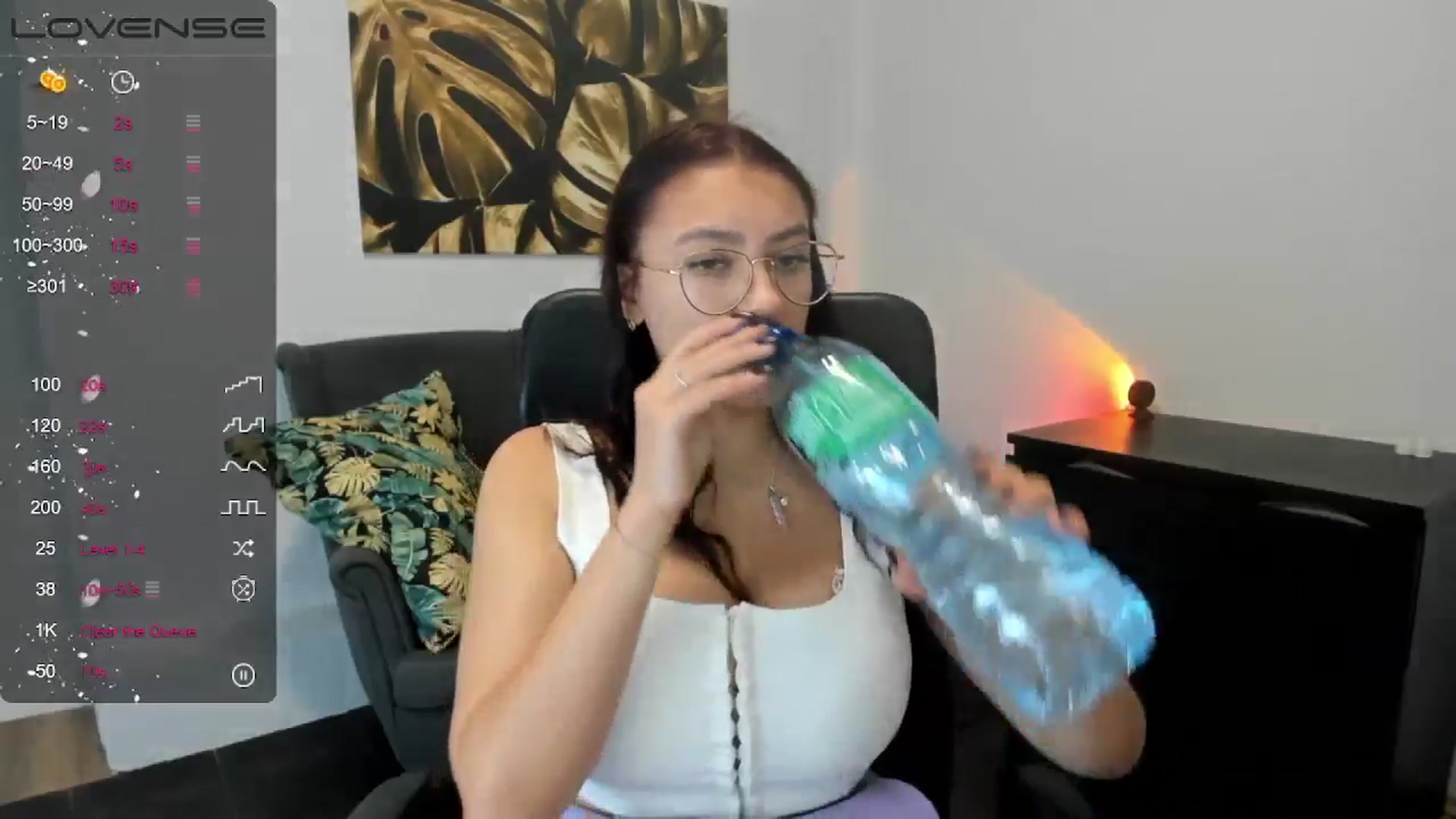 Gallery image thumbnail from SunfLowerr's myfreecams stream on, 11/27/2024, 15:08 image 4 of 20