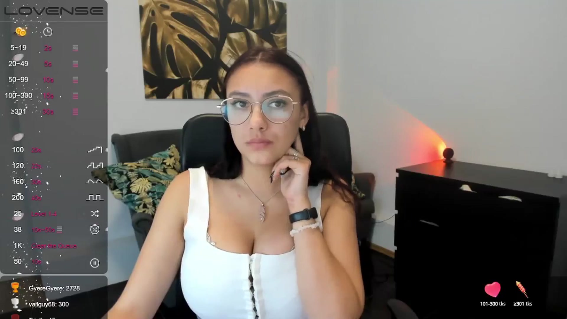 Gallery image thumbnail from SunfLowerr's myfreecams stream on, 11/27/2024, 19:56 image 6 of 20