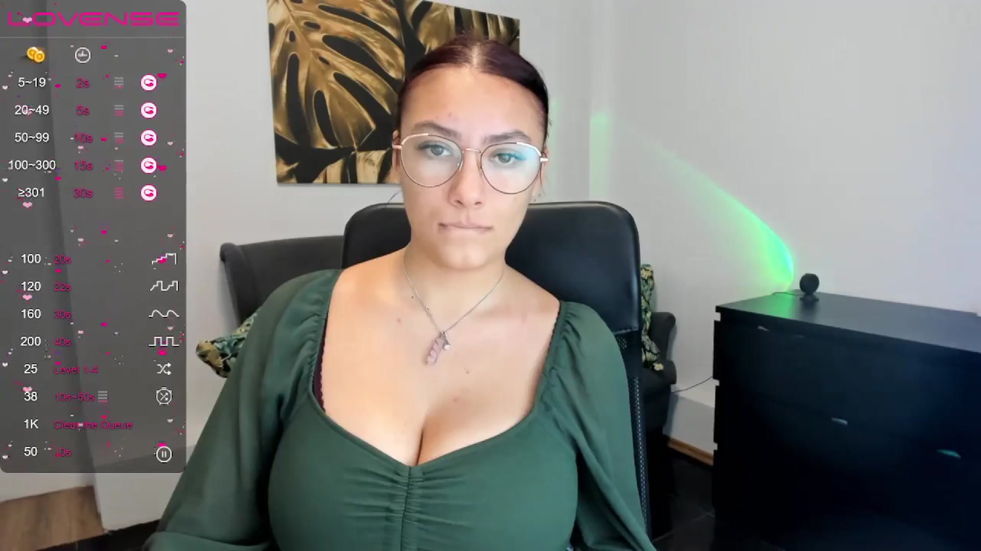 Gallery image thumbnail from SunfLowerr's myfreecams stream on, 12/01/2024, 13:50 image 10 of 20