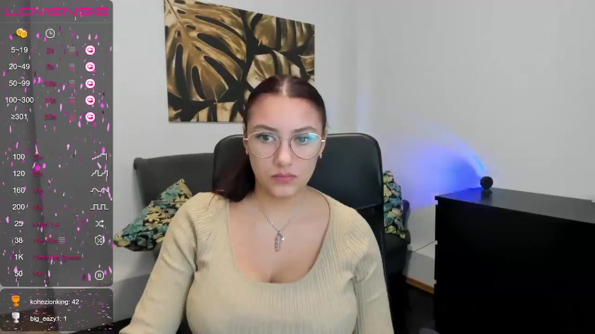 Gallery image thumbnail from SunfLowerr's myfreecams stream on, 12/02/2024, 13:55 image 13 of 20