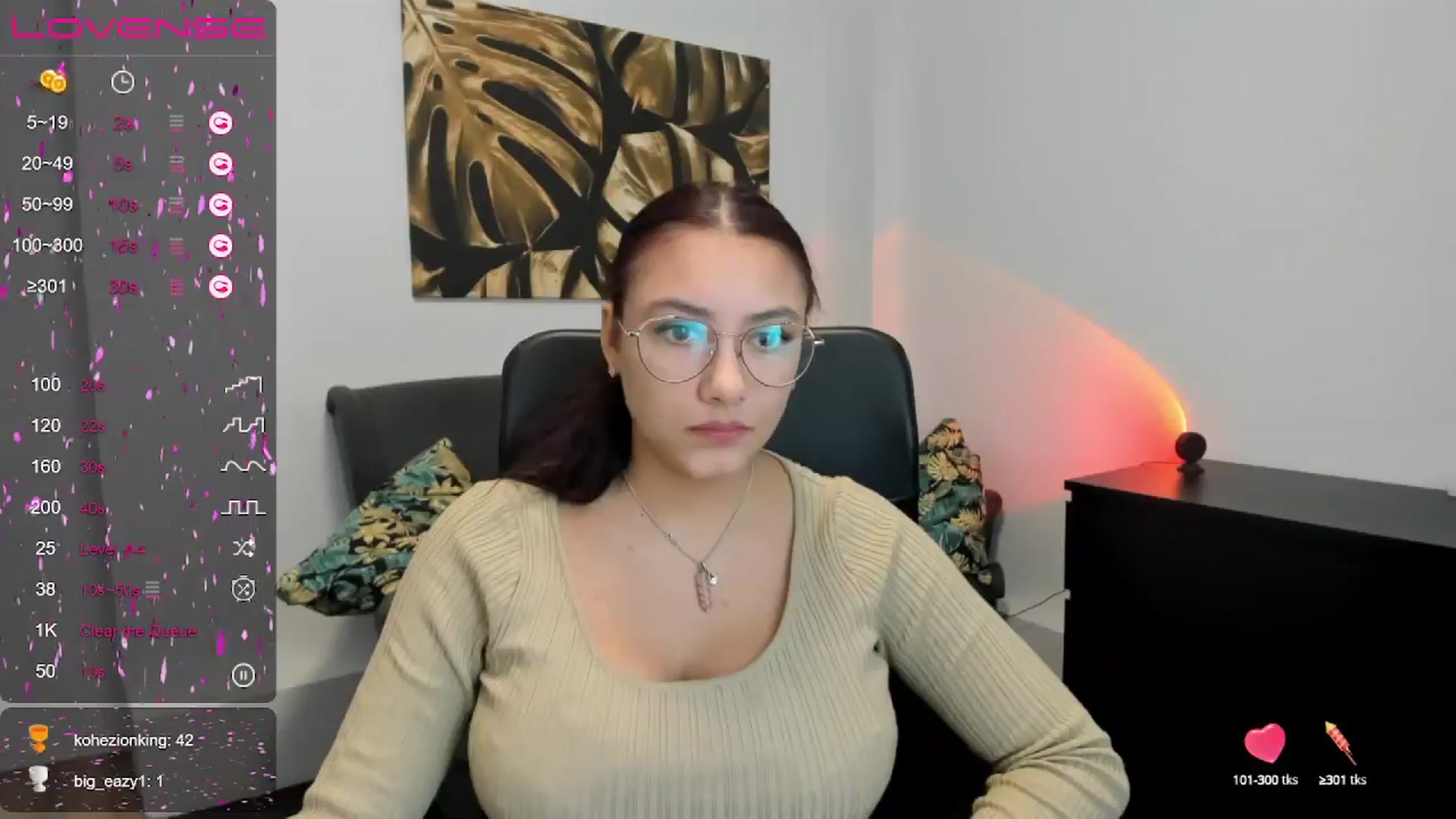 Gallery image thumbnail from SunfLowerr's myfreecams stream on, 12/02/2024, 13:55 image 15 of 20