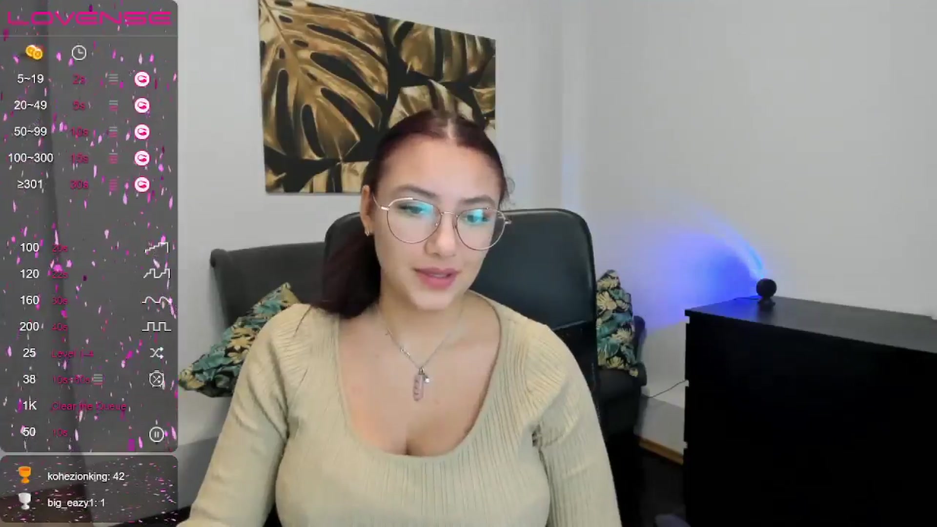 Gallery image thumbnail from SunfLowerr's myfreecams stream on, 12/02/2024, 13:55 image 4 of 20