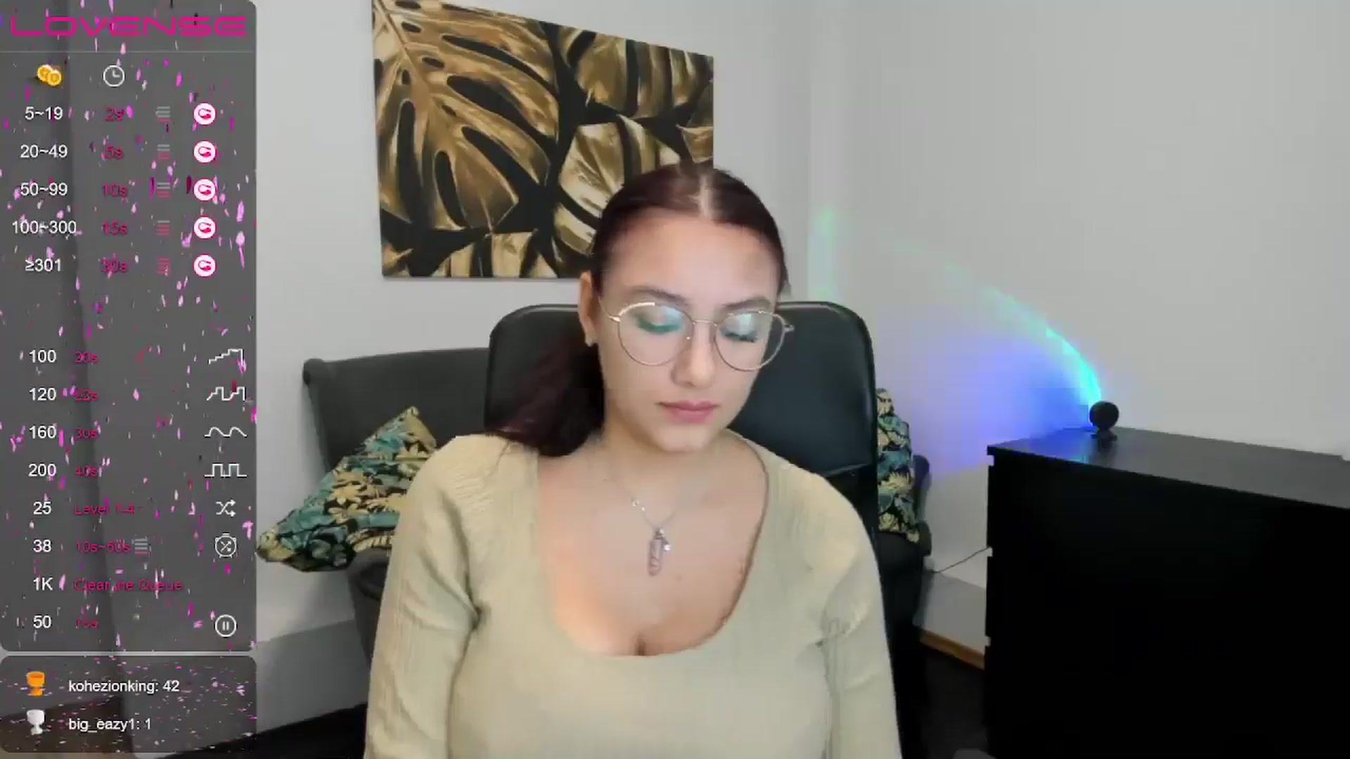 Gallery image thumbnail from SunfLowerr's myfreecams stream on, 12/02/2024, 13:55 image 8 of 20