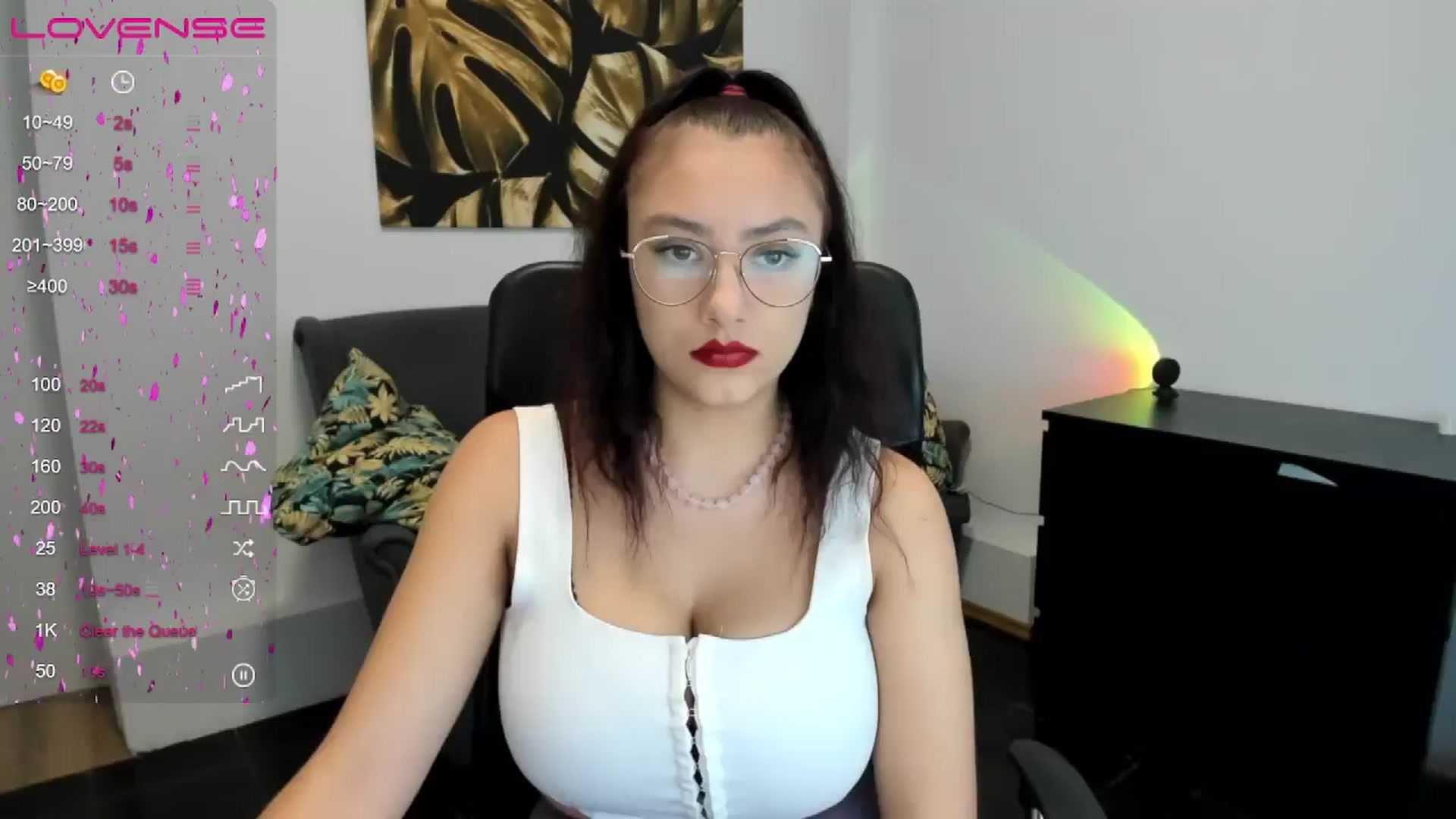 Gallery image thumbnail from SunfLowerr's myfreecams stream on, 12/21/2024, 14:42 image 7 of 20