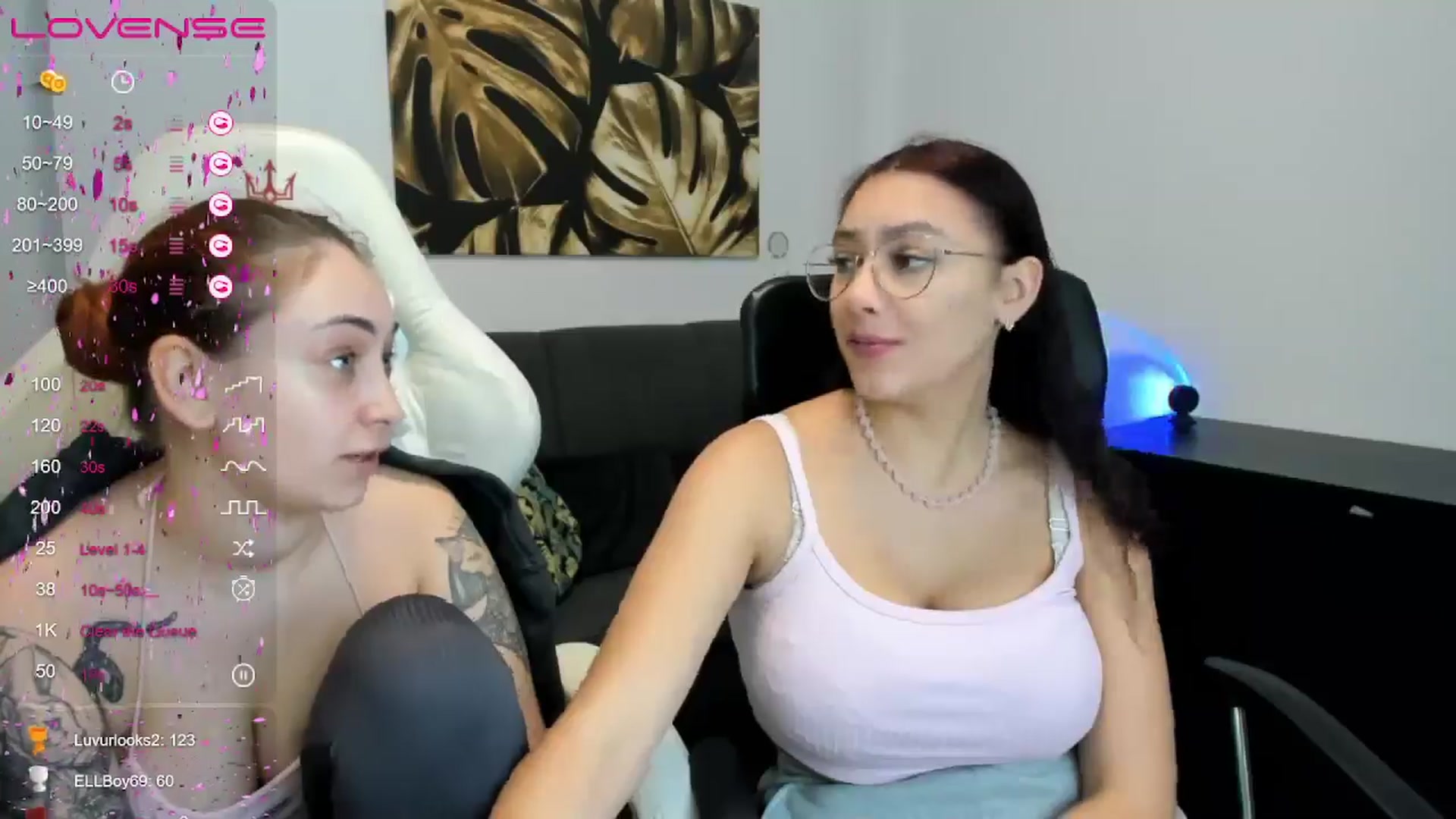 Gallery image thumbnail from SunfLowerr's myfreecams stream on, 12/23/2024, 15:37 image 11 of 20