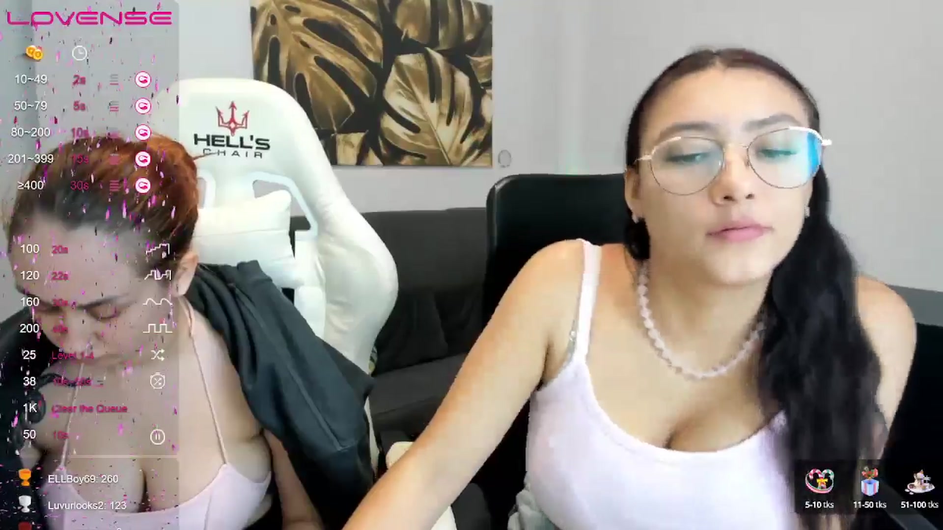 Gallery image thumbnail from SunfLowerr's myfreecams stream on, 12/23/2024, 15:37 image 18 of 20