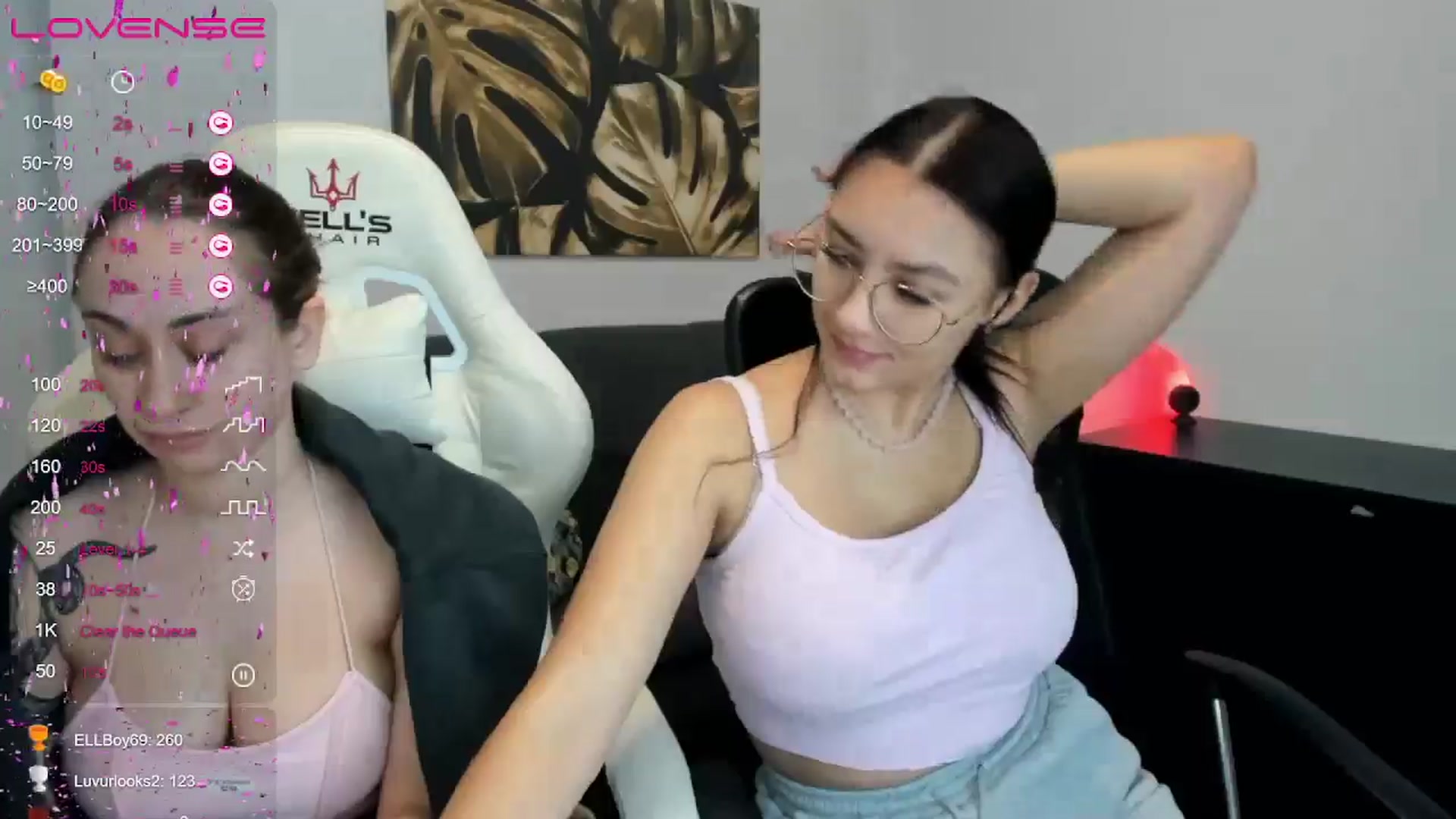 Gallery image thumbnail from SunfLowerr's myfreecams stream on, 12/23/2024, 15:37 image 17 of 20